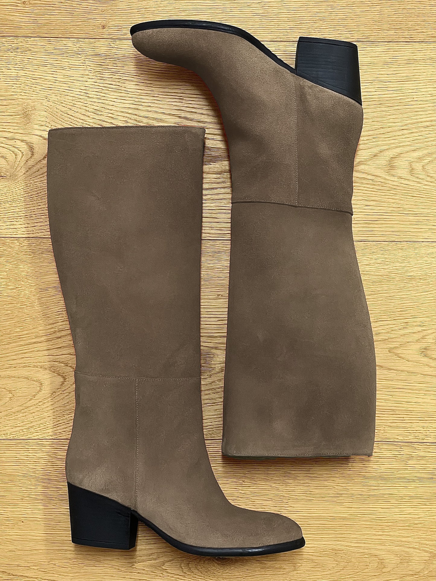 KINE SUEDE TAUPE