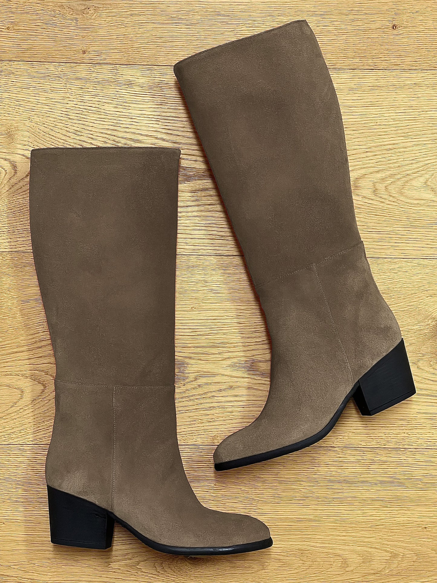 KINE SUEDE TAUPE