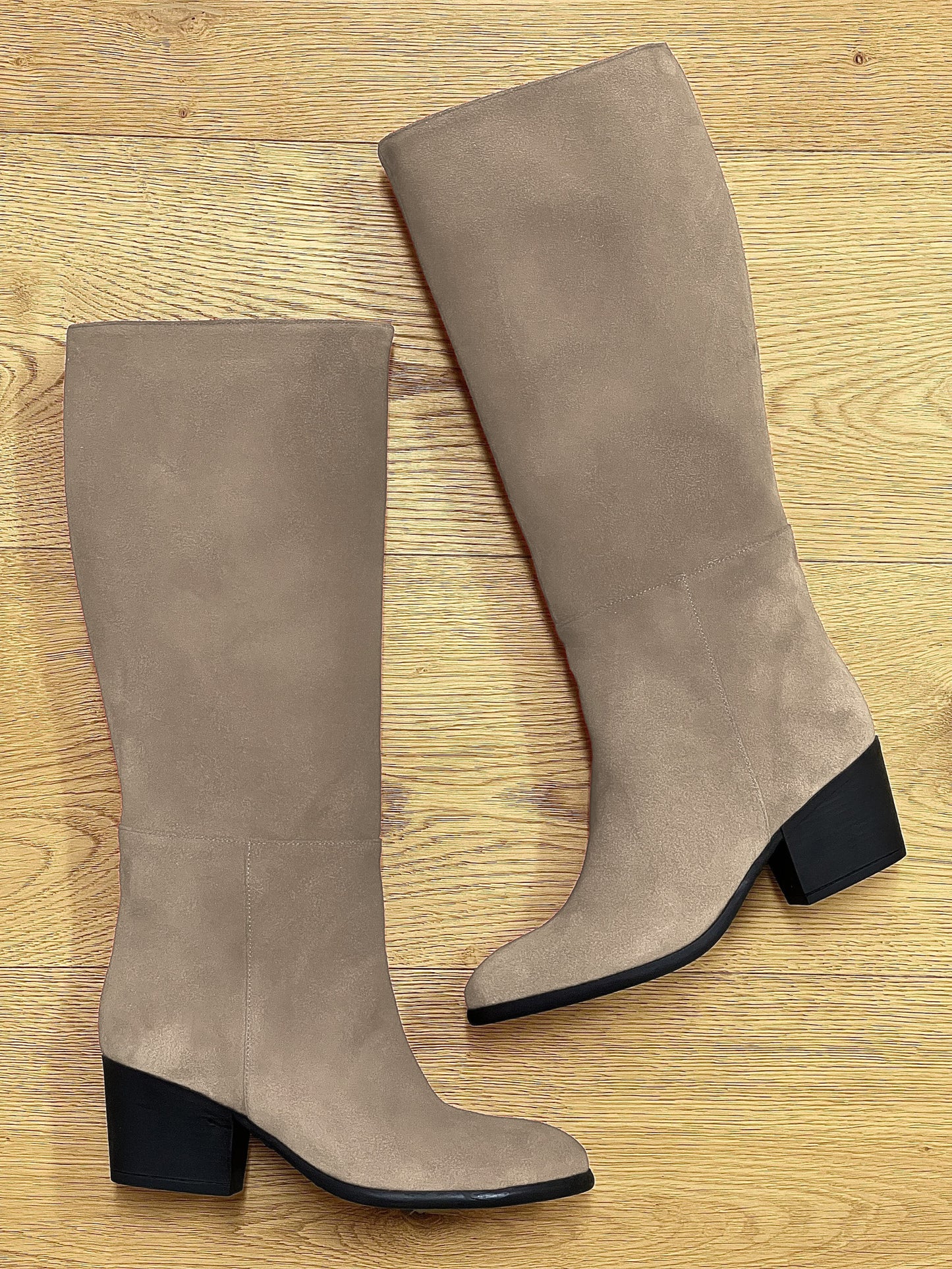 KINE DOVE GREY SUEDE
