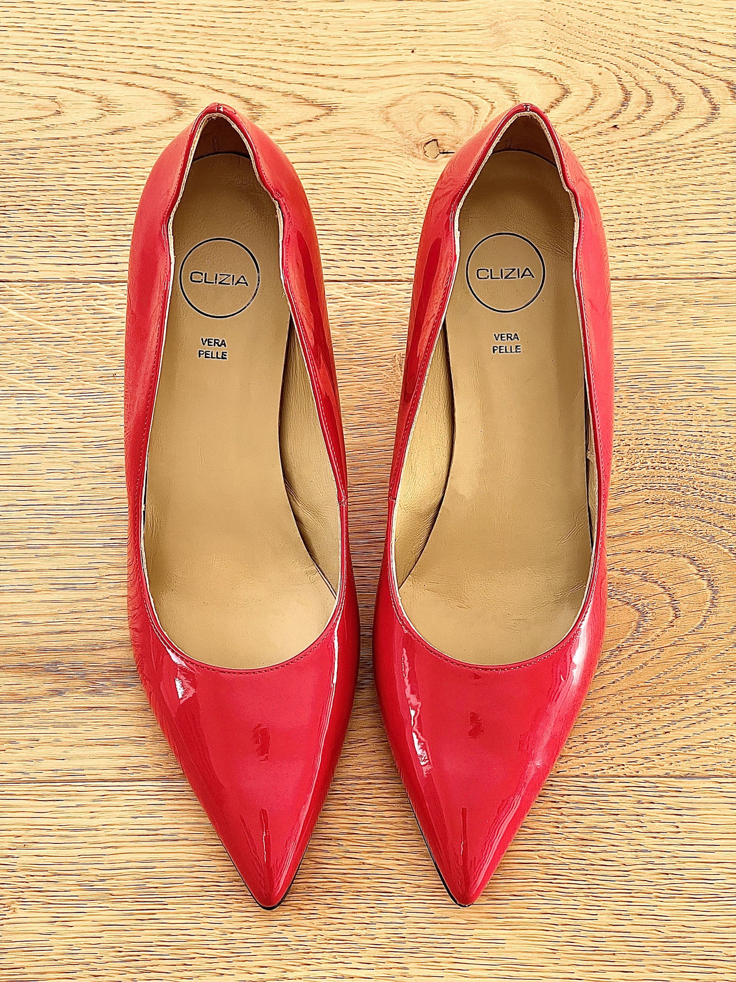 PEINTURE ROUGE VALDA