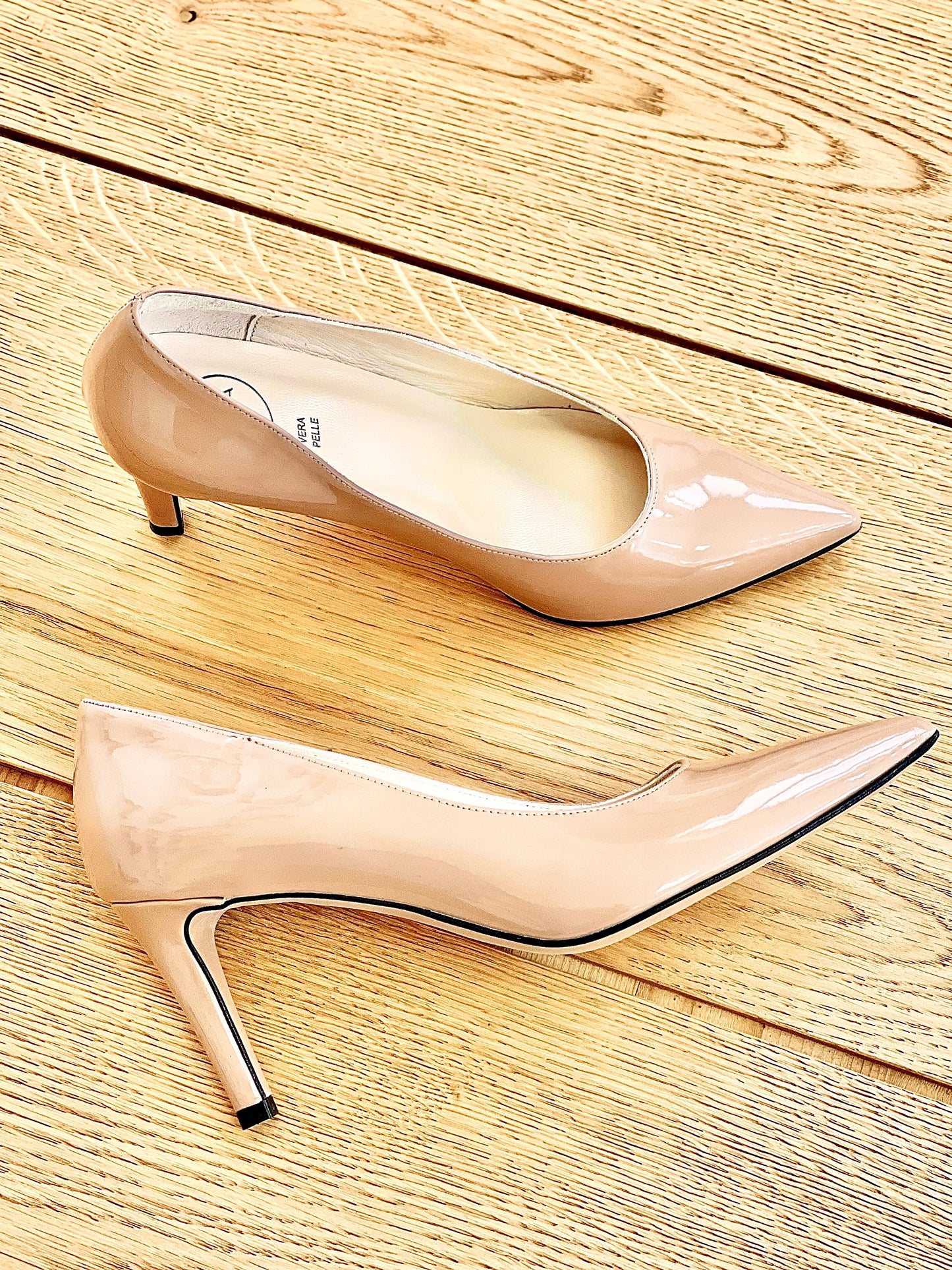 ISA NUDE PATENT LEATHER