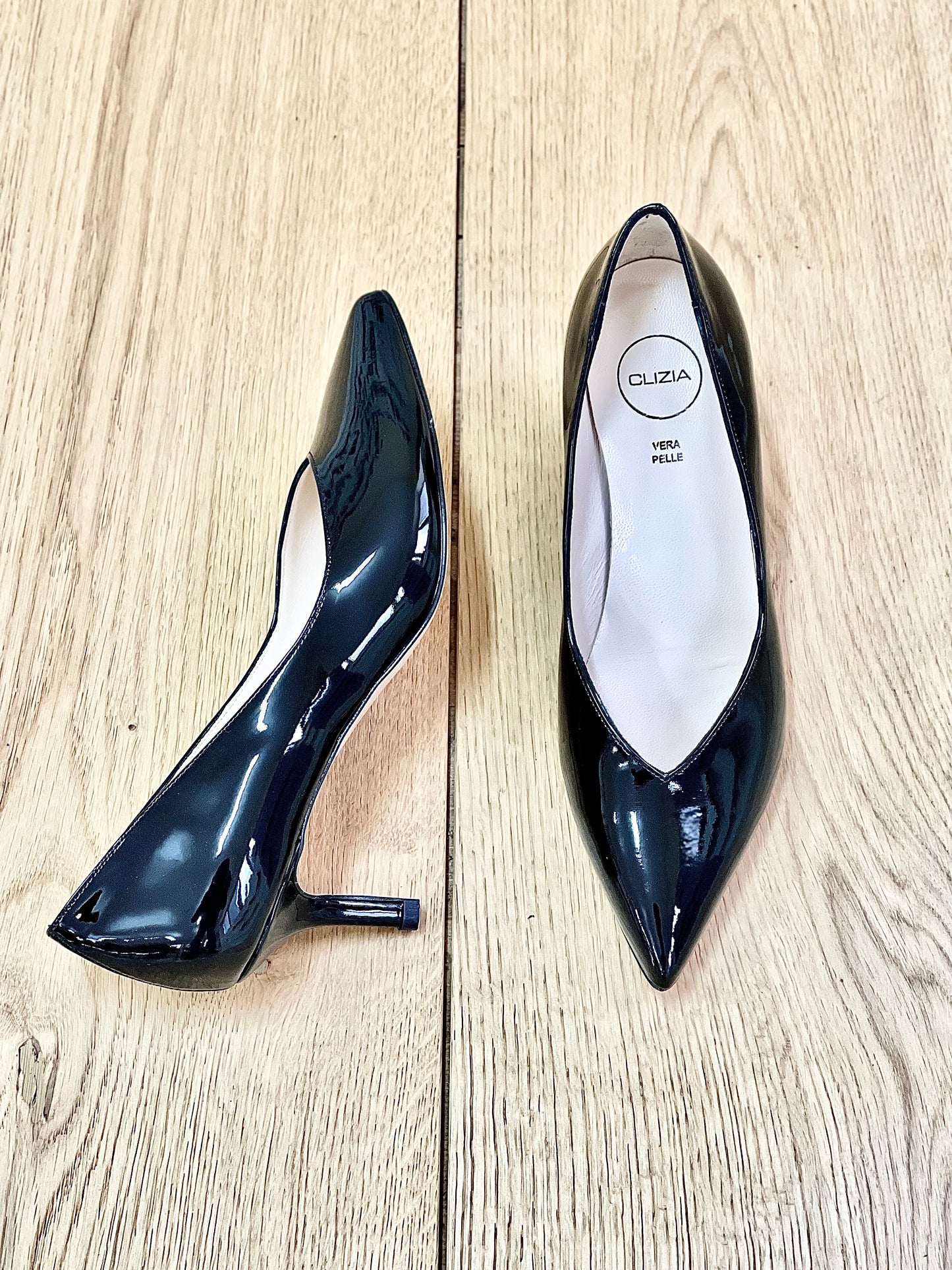 SUSAN NOIR CUIR VERNI