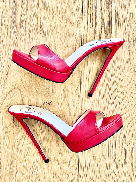 PRISCILLA CUIR ROUGE