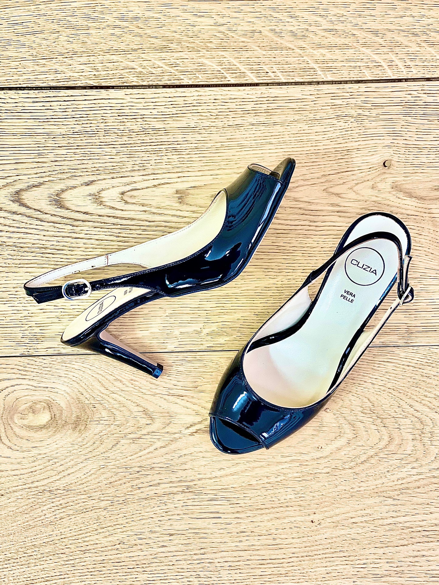 PATTY NOIR CUIR VERNI