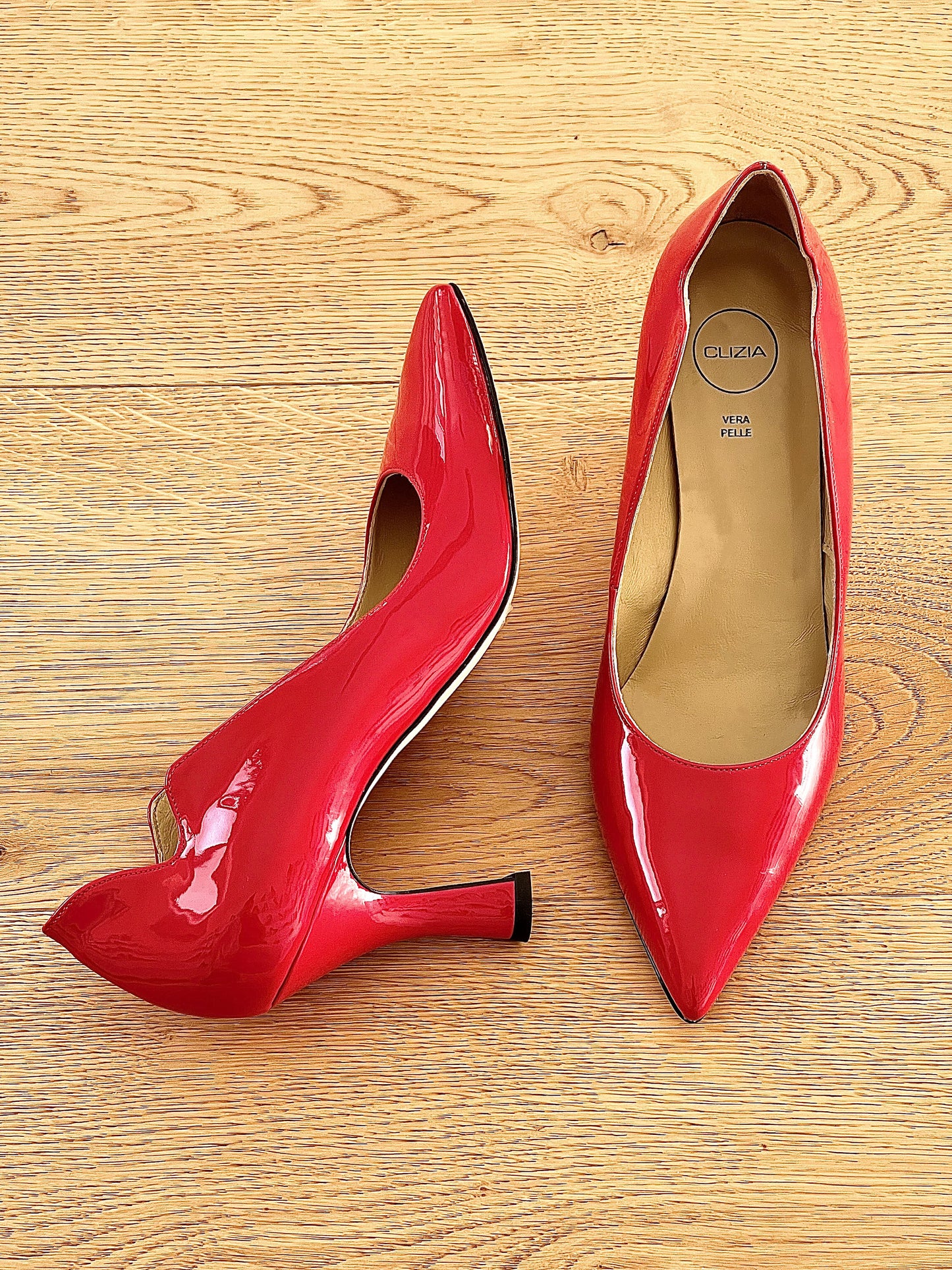 PEINTURE ROUGE VALDA