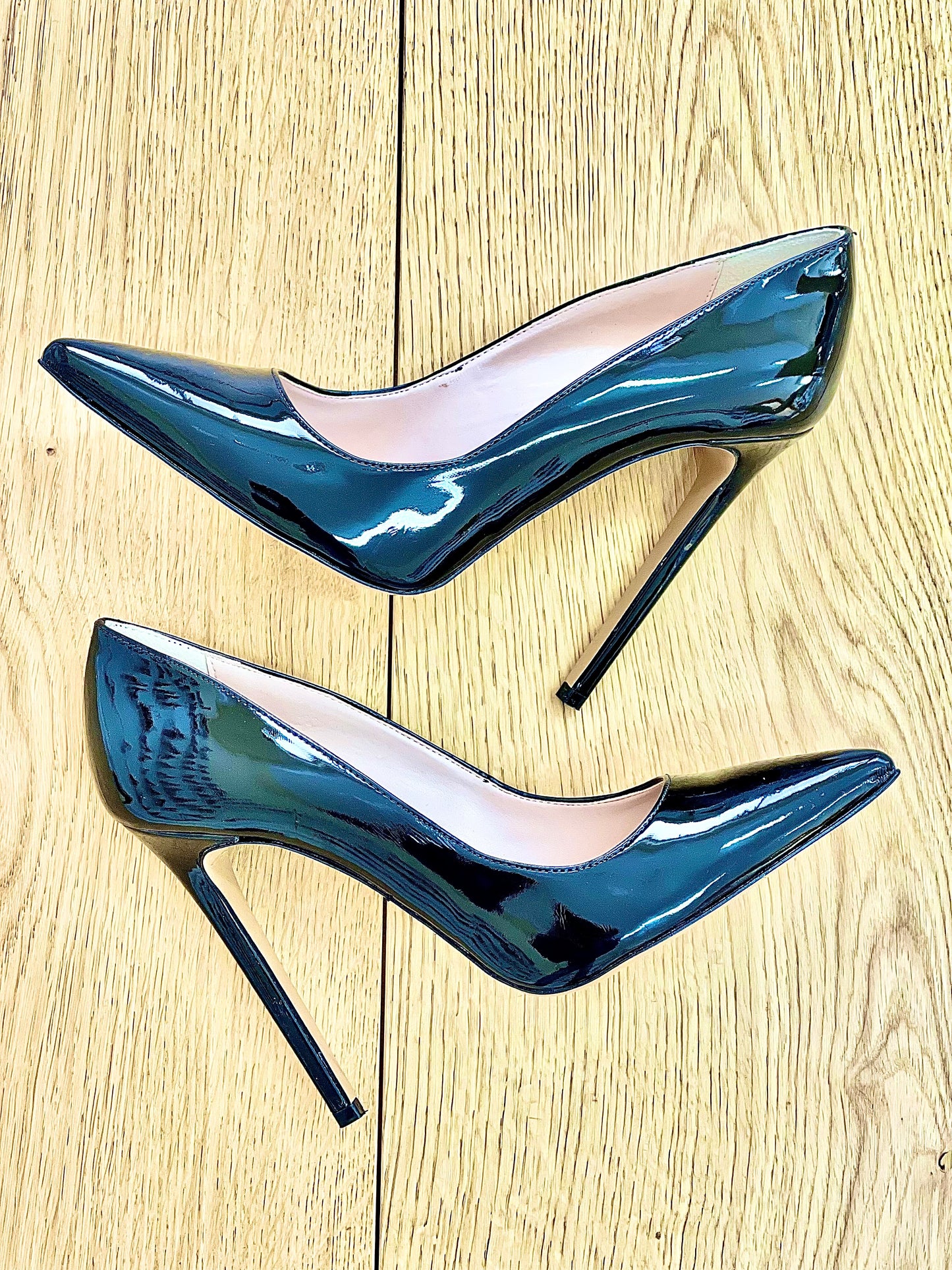 NOEUD CUIR VERNI NOIR