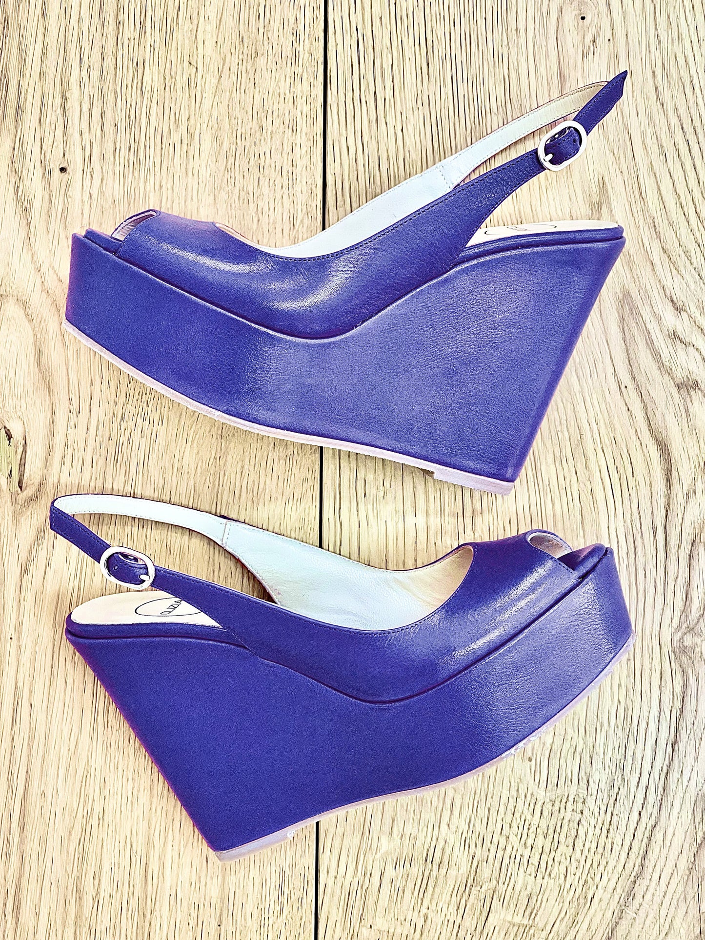 CUIR BLEU DE CARACAS