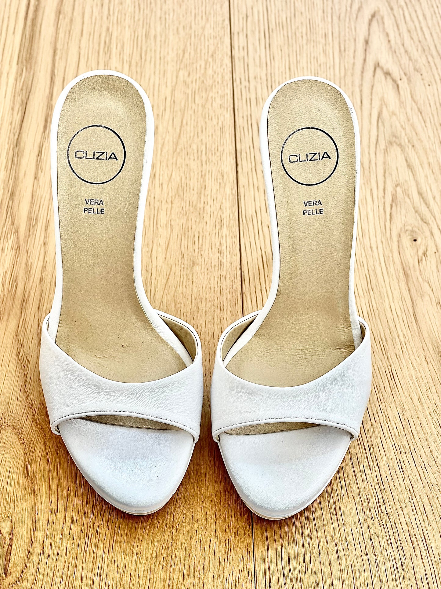 PRISCILLA LEATHER WHITE