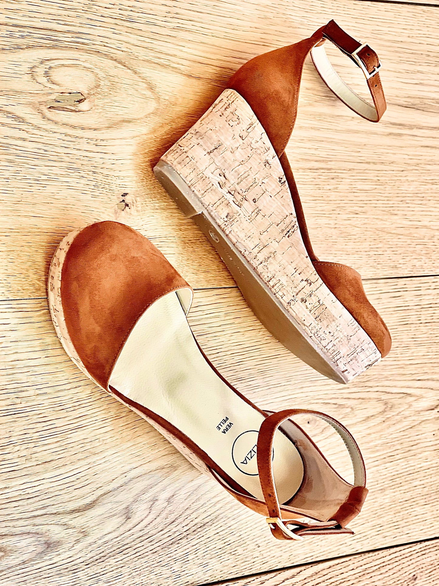 CUIR SUÉDÉ MANILLE