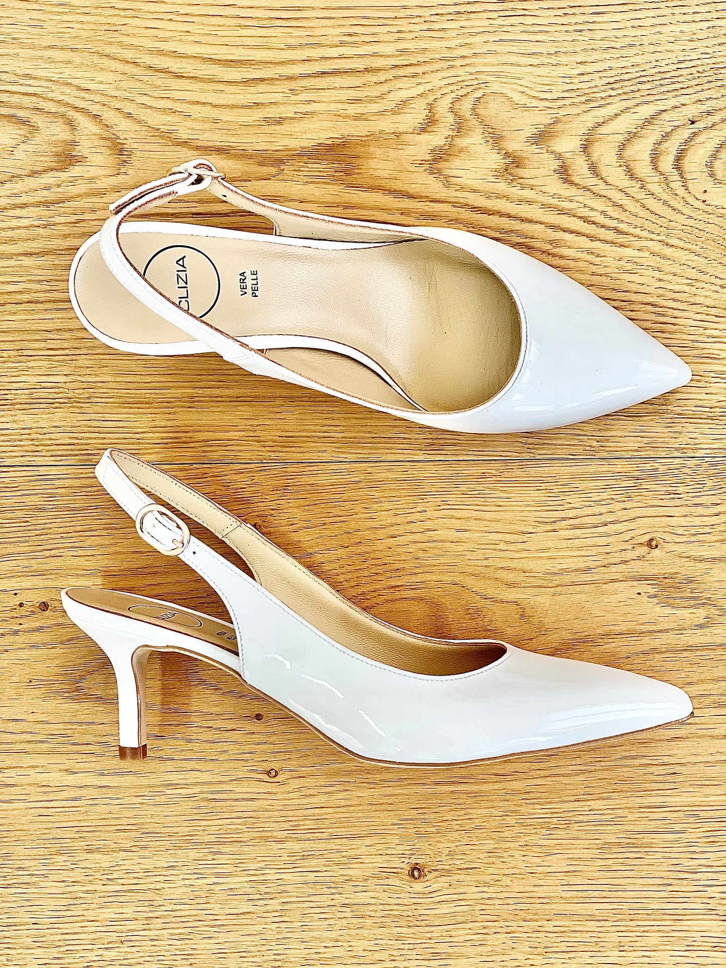 SONIA BLANC CUIR VERNI