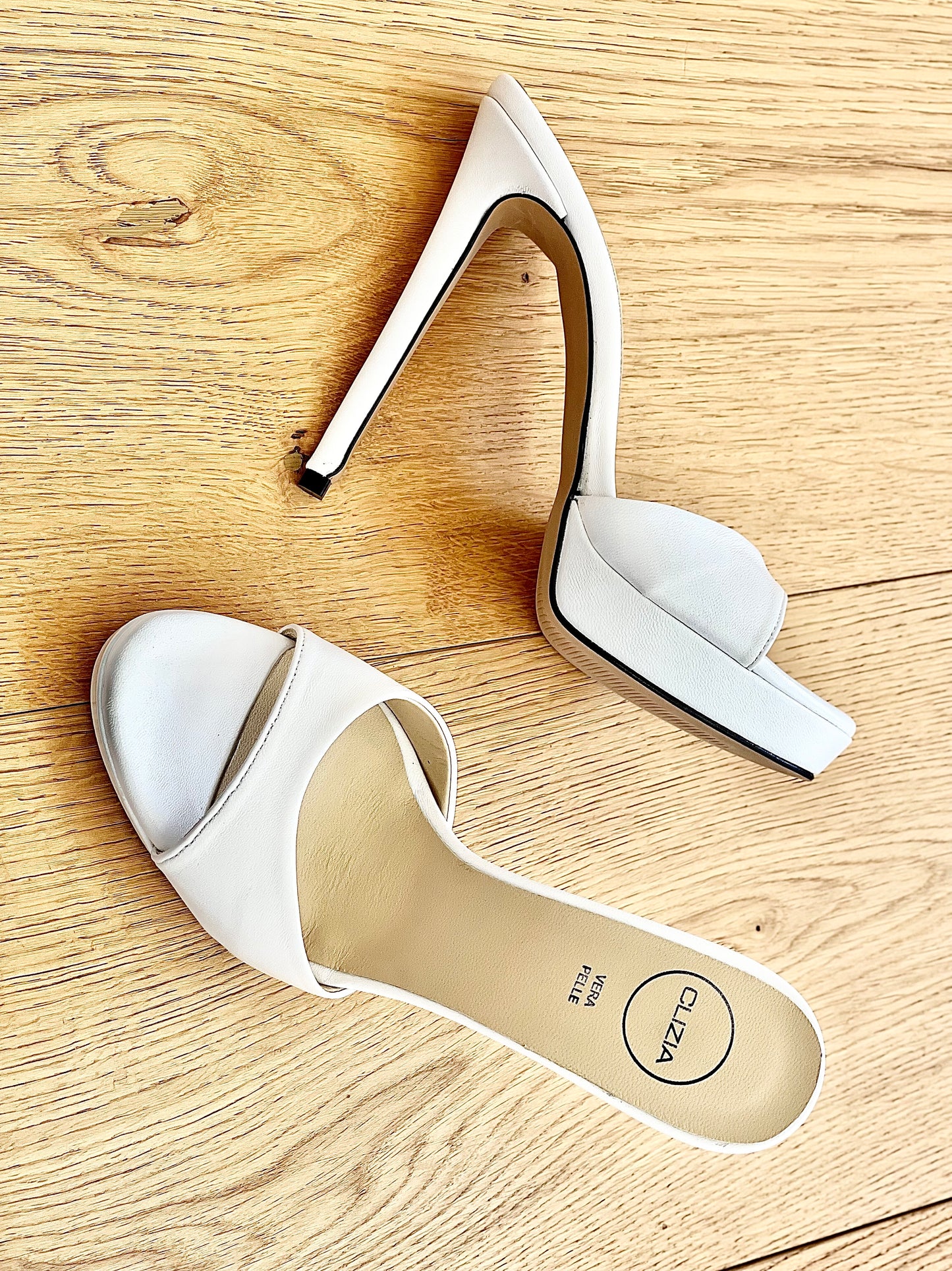 PRISCILLA LEATHER WHITE