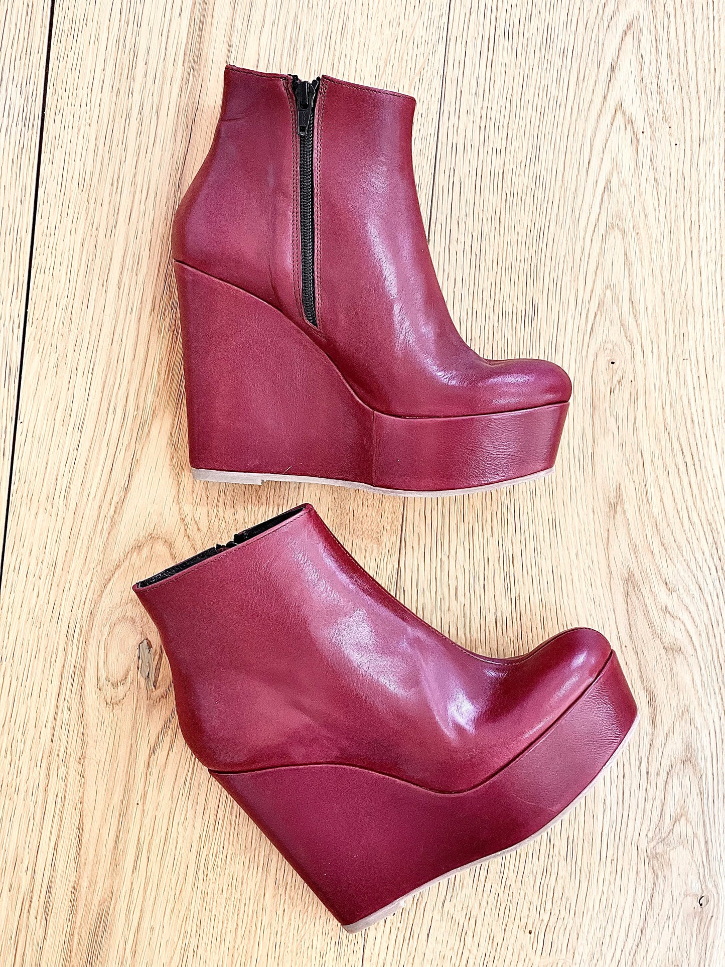 BOTTE EN CUIR BORDEAUX