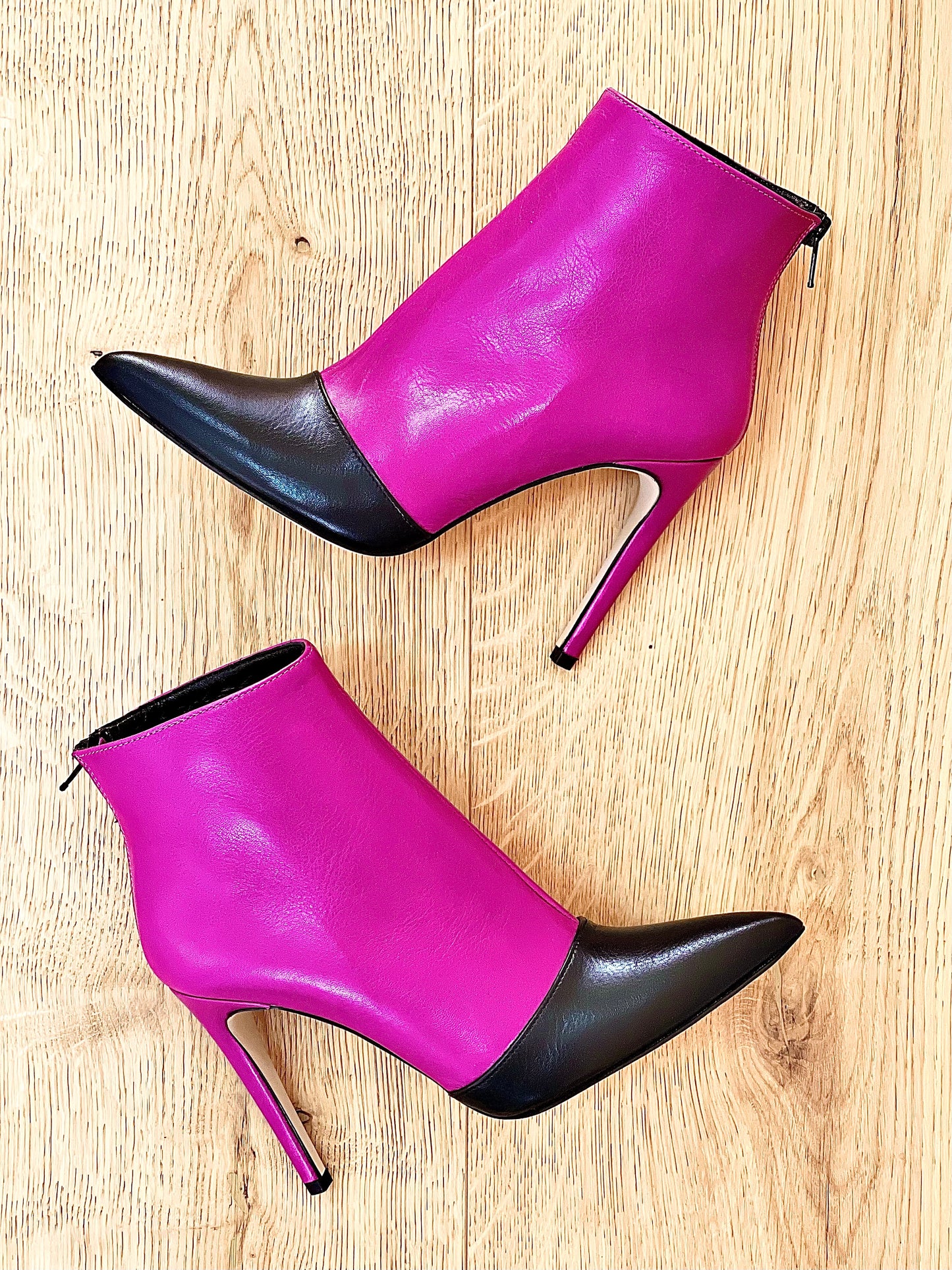 SHING LEATHER NOIR/FUCHSIA