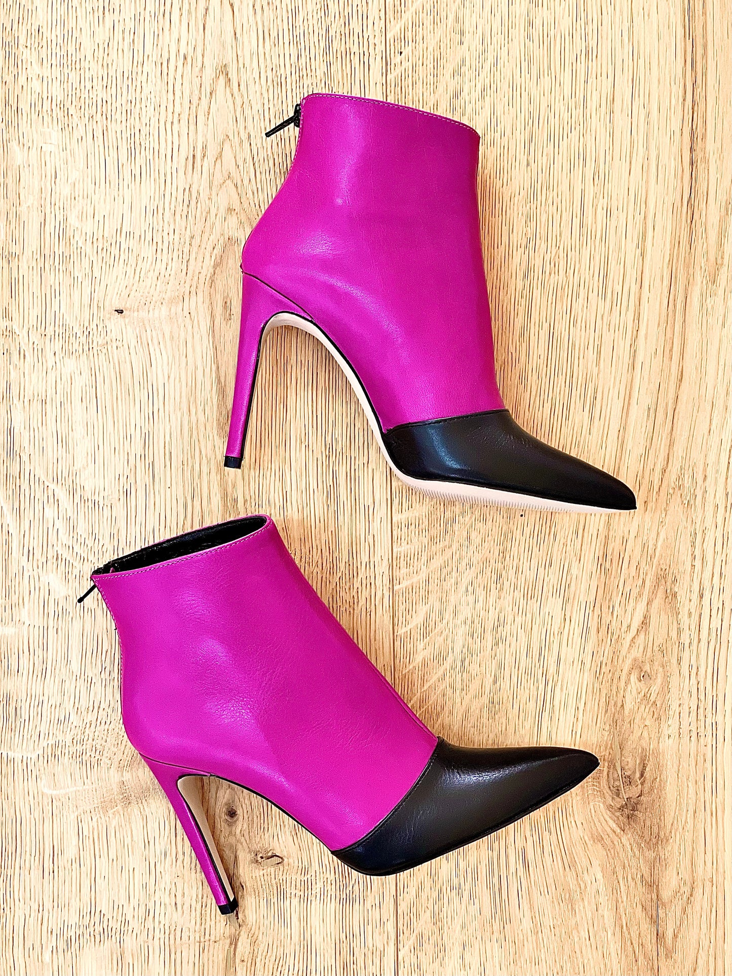 SHING LEATHER NOIR/FUCHSIA