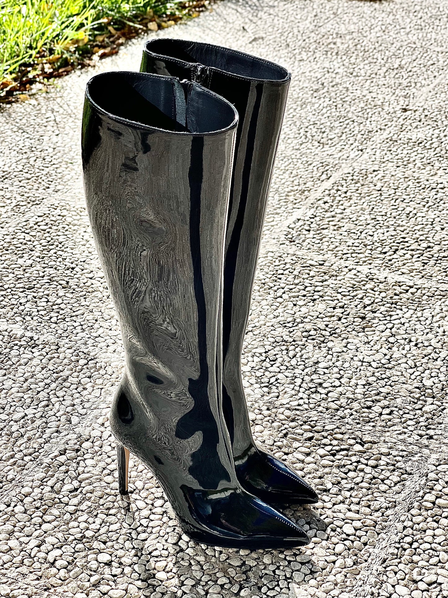 KELLY NOIR CUIR VERNI