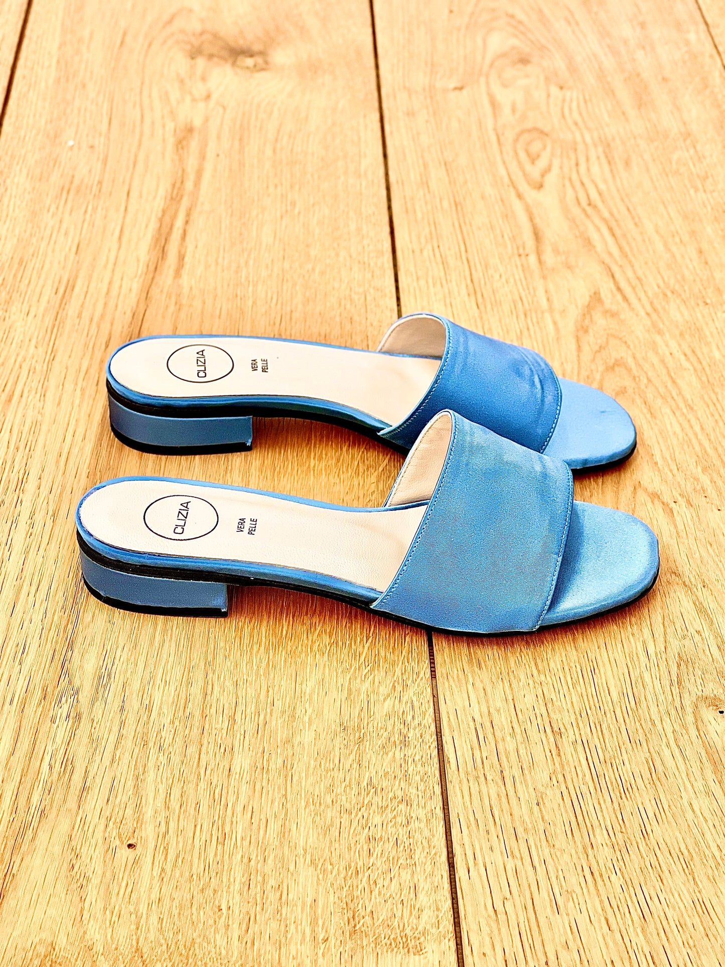 MANHATTAN SATIN BLEU CIEL