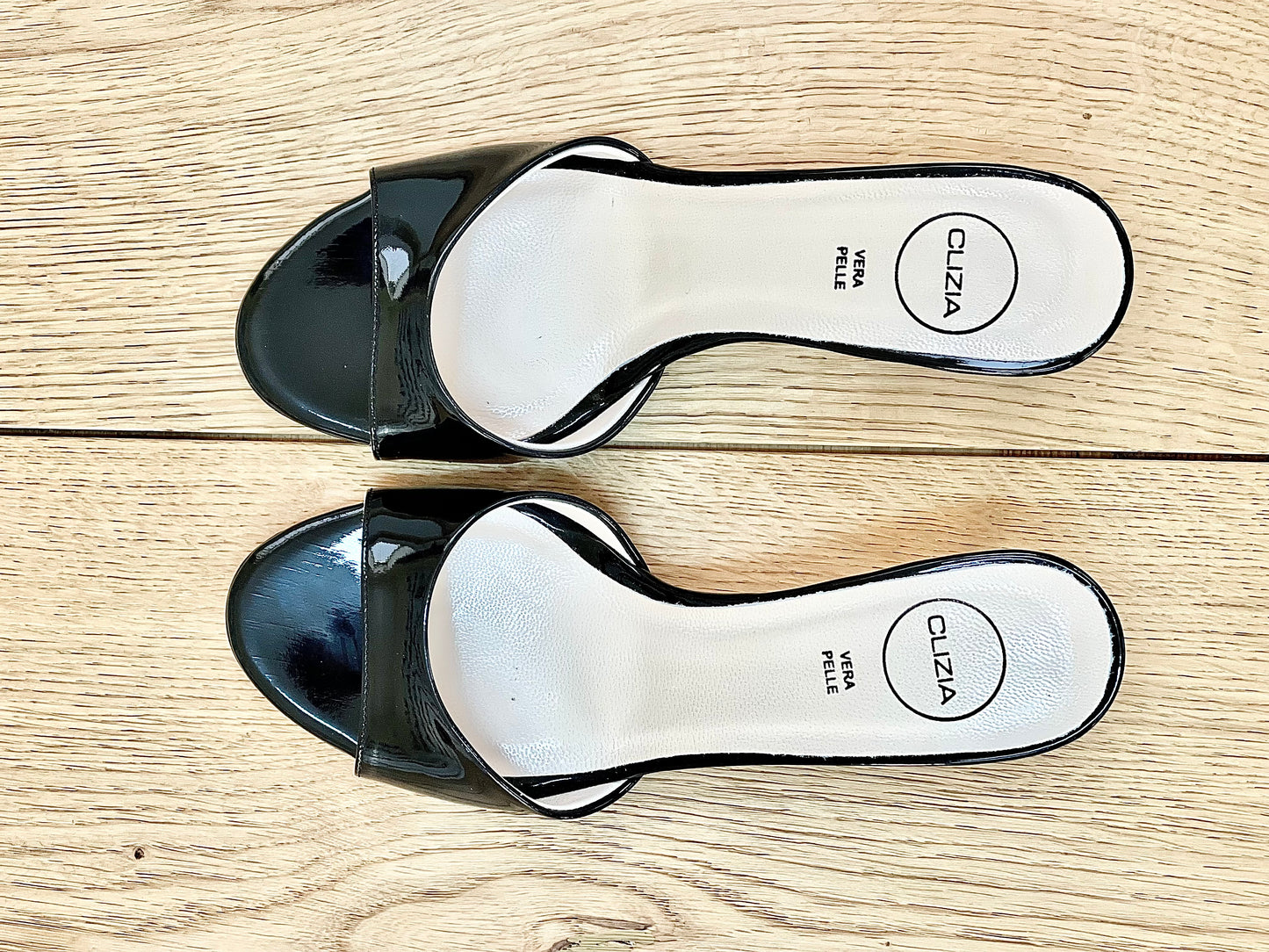 MORENA NOIR CUIR VERNI