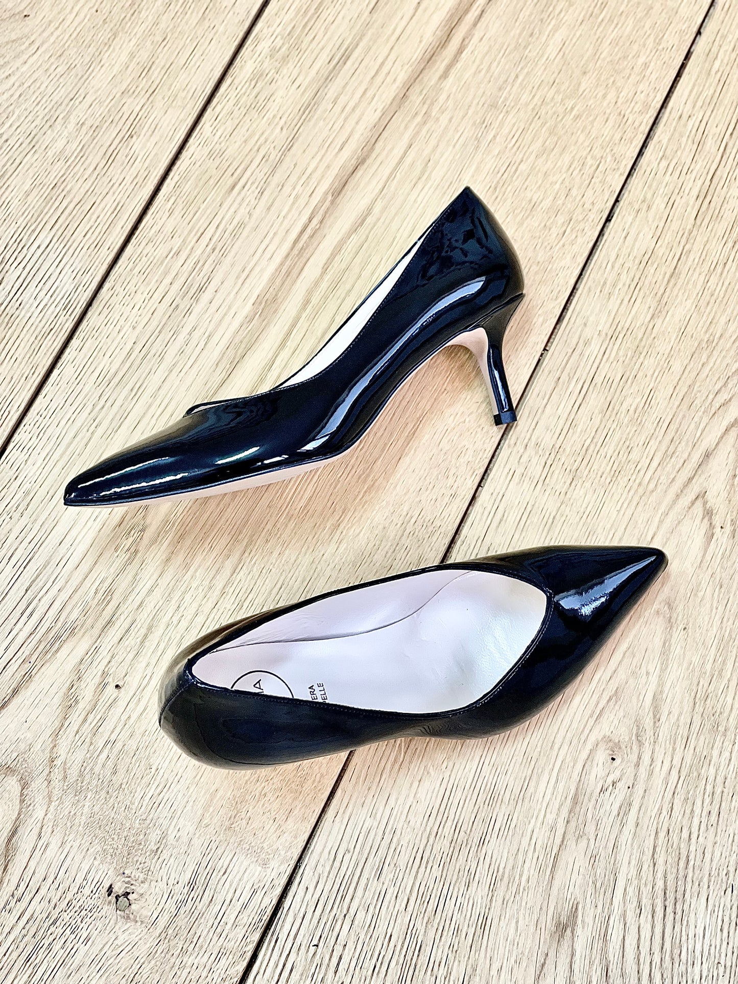 SUSAN NOIR CUIR VERNI