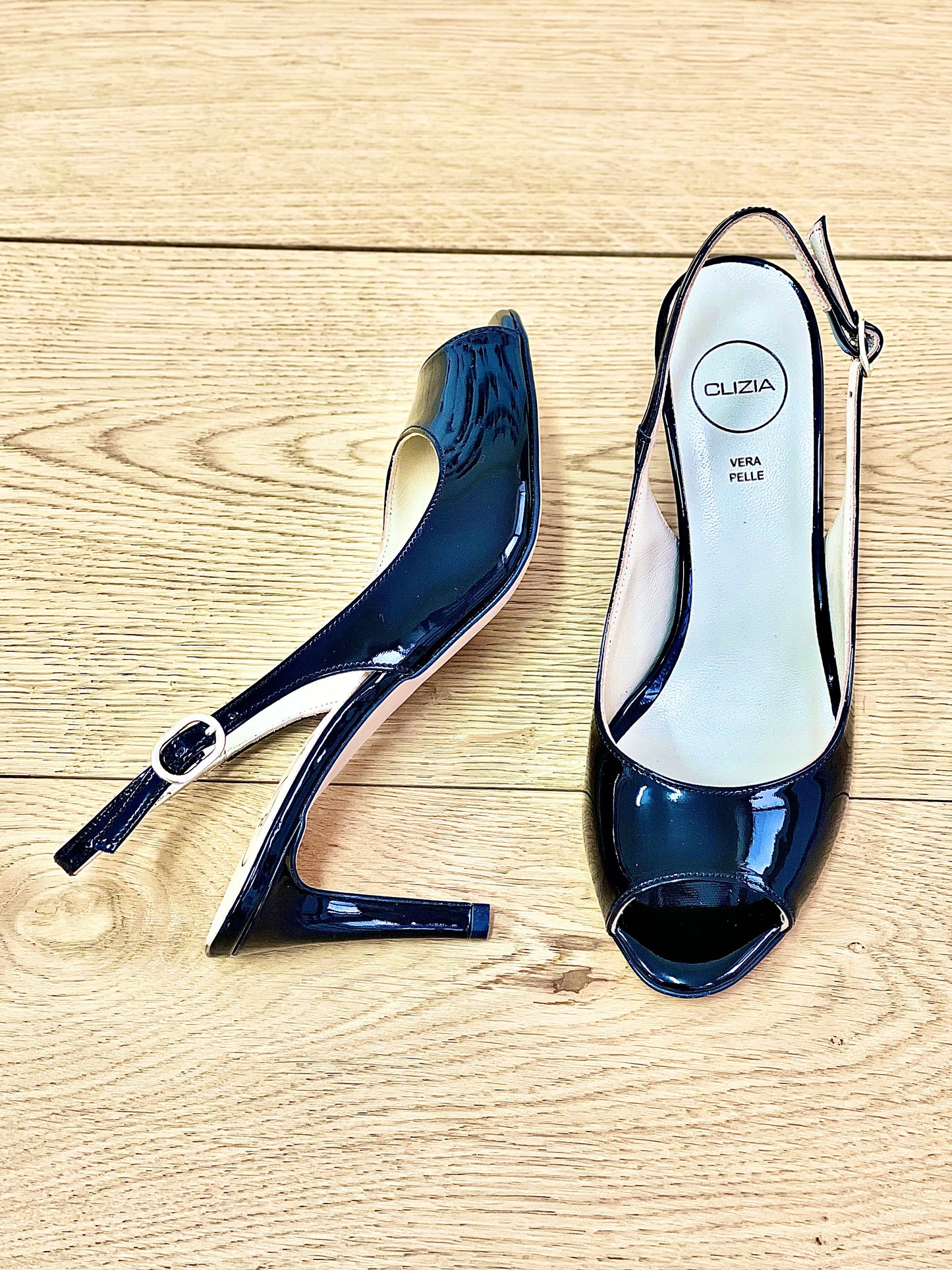 PATTY NOIR CUIR VERNI