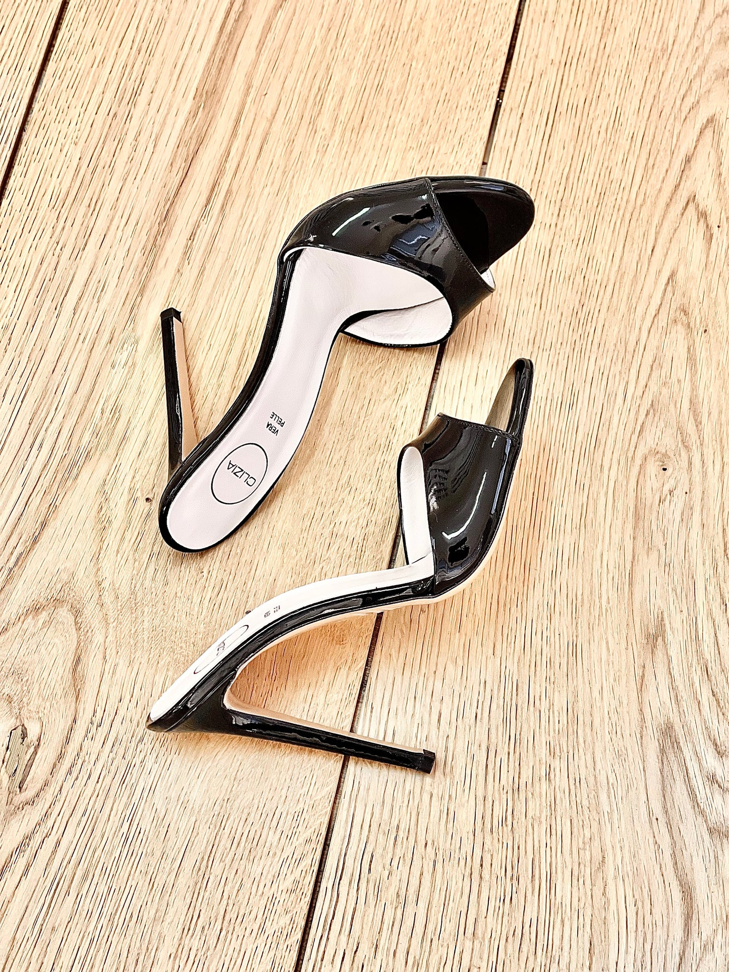 INES EN CUIR VERNI NOIR