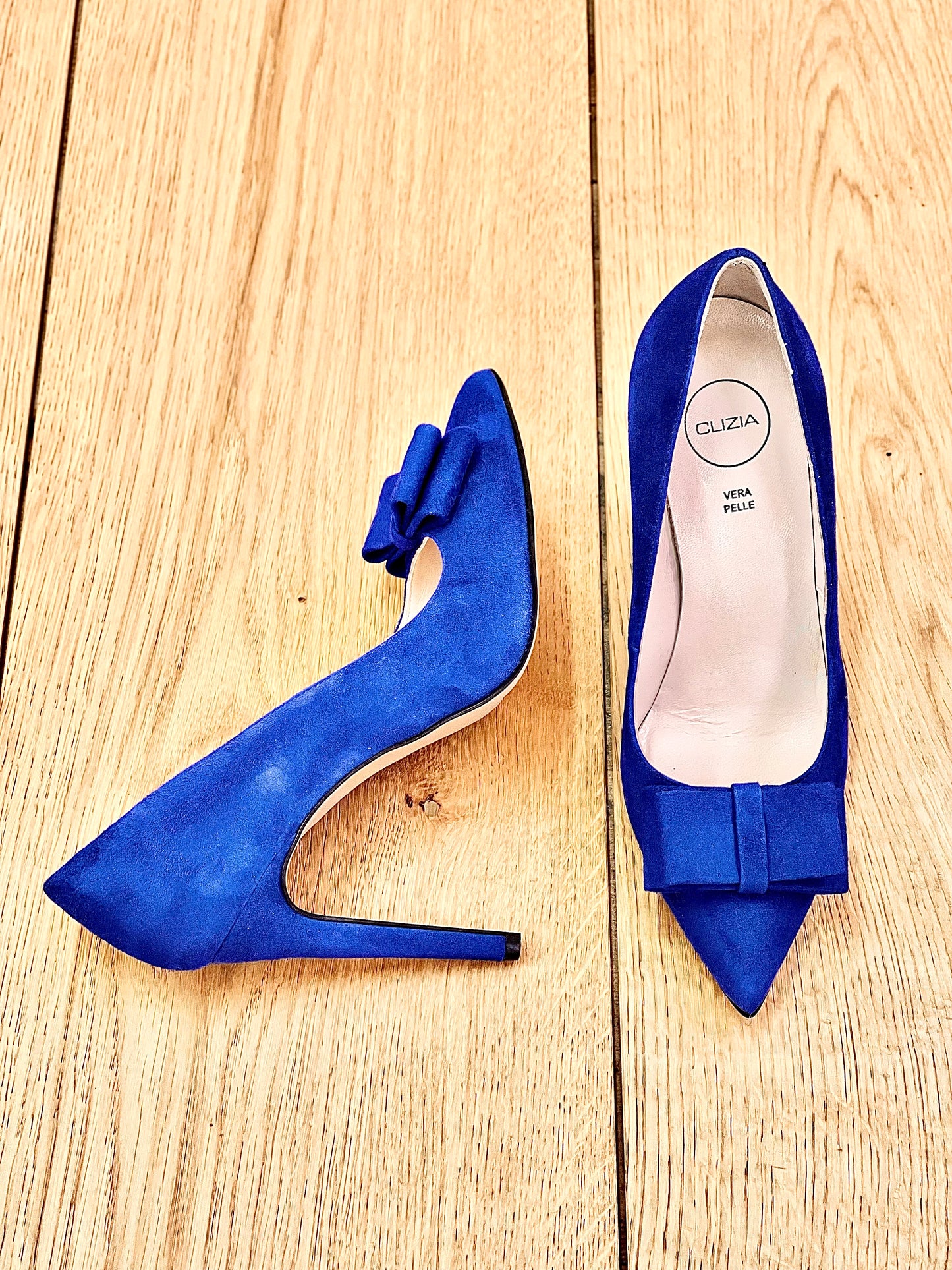 BLUEETTE SUEDE NOCK