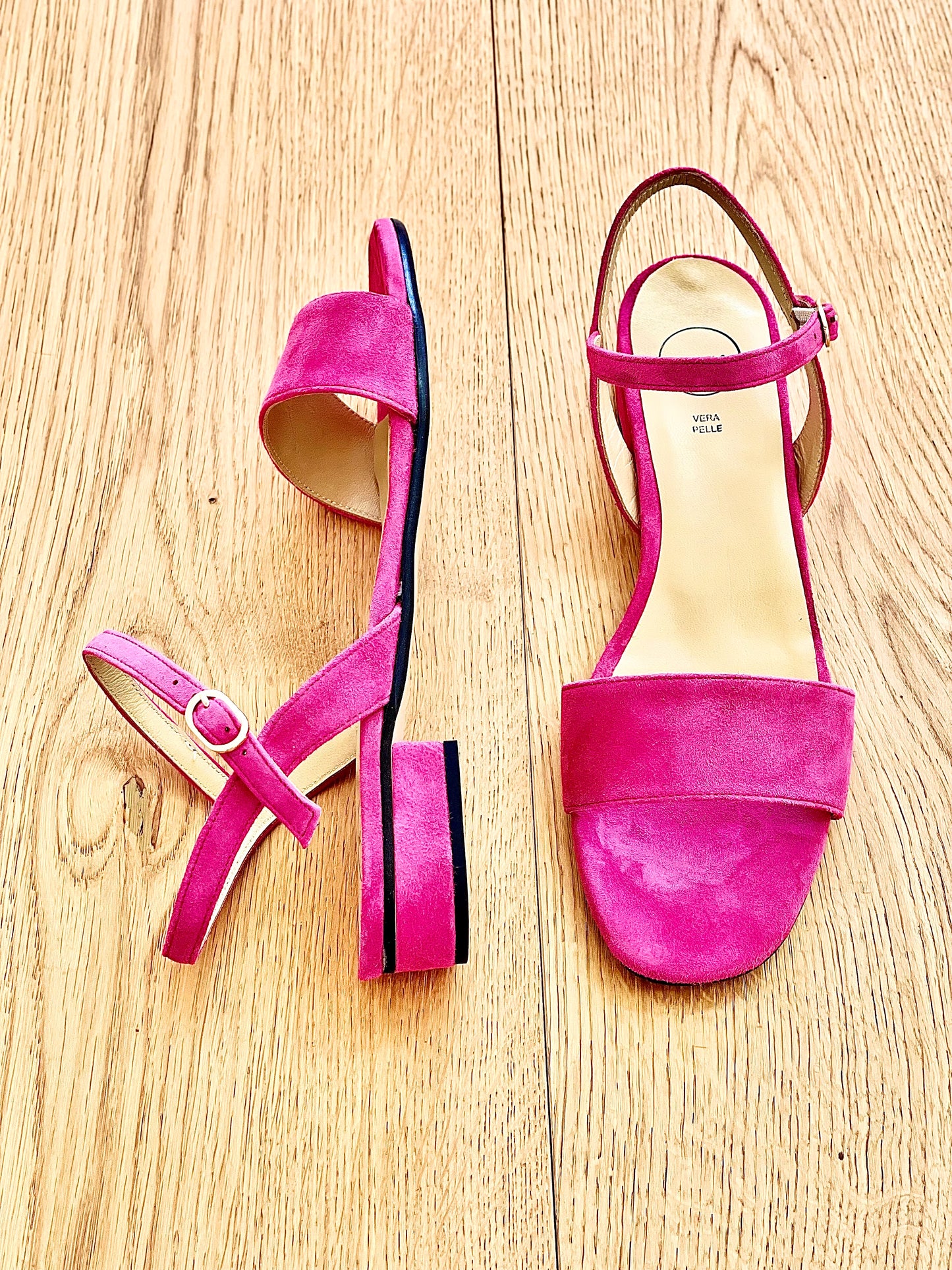 BROOK SUEDE FUCHSIA
