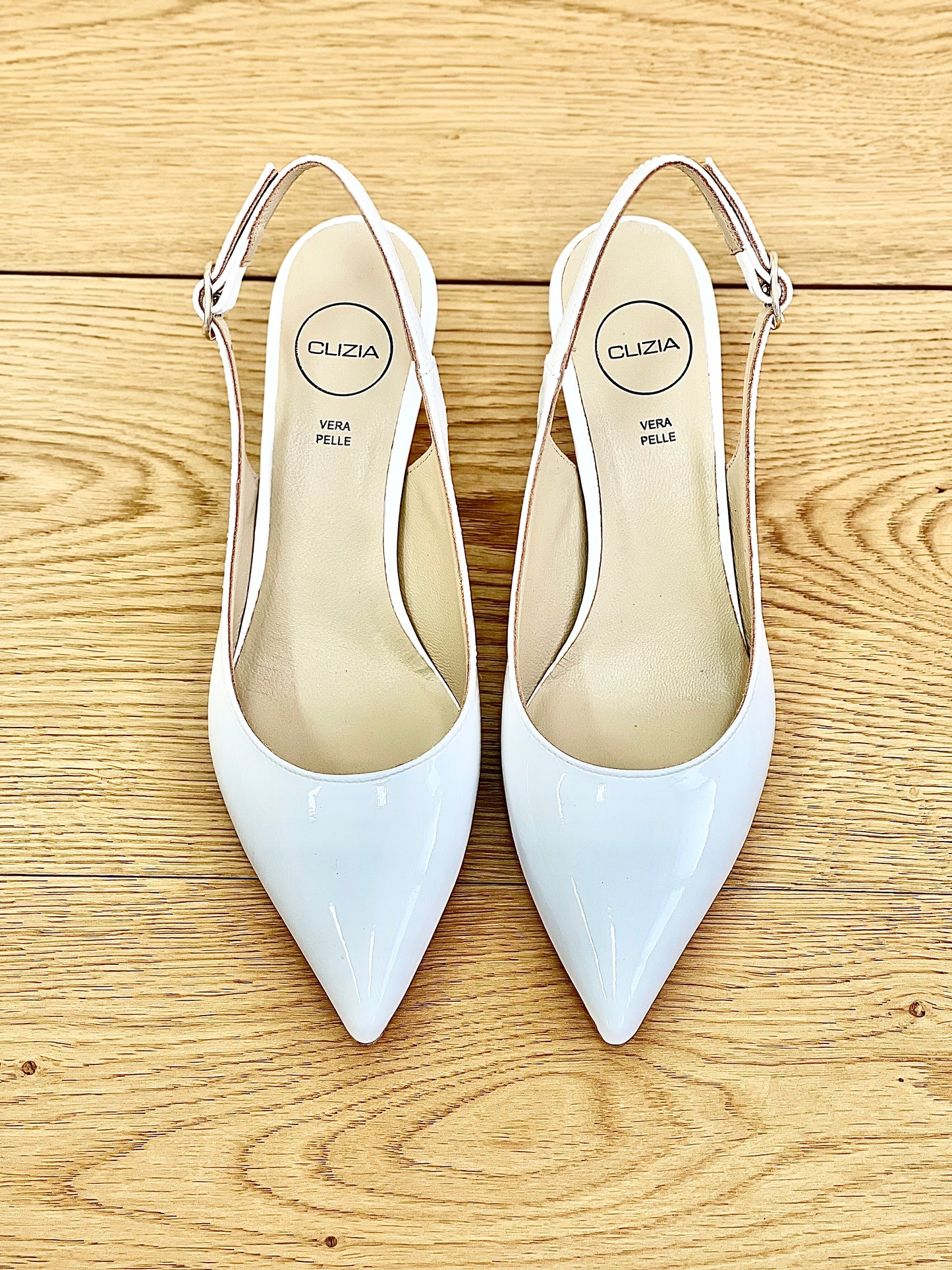 SONIA BLANC CUIR VERNI