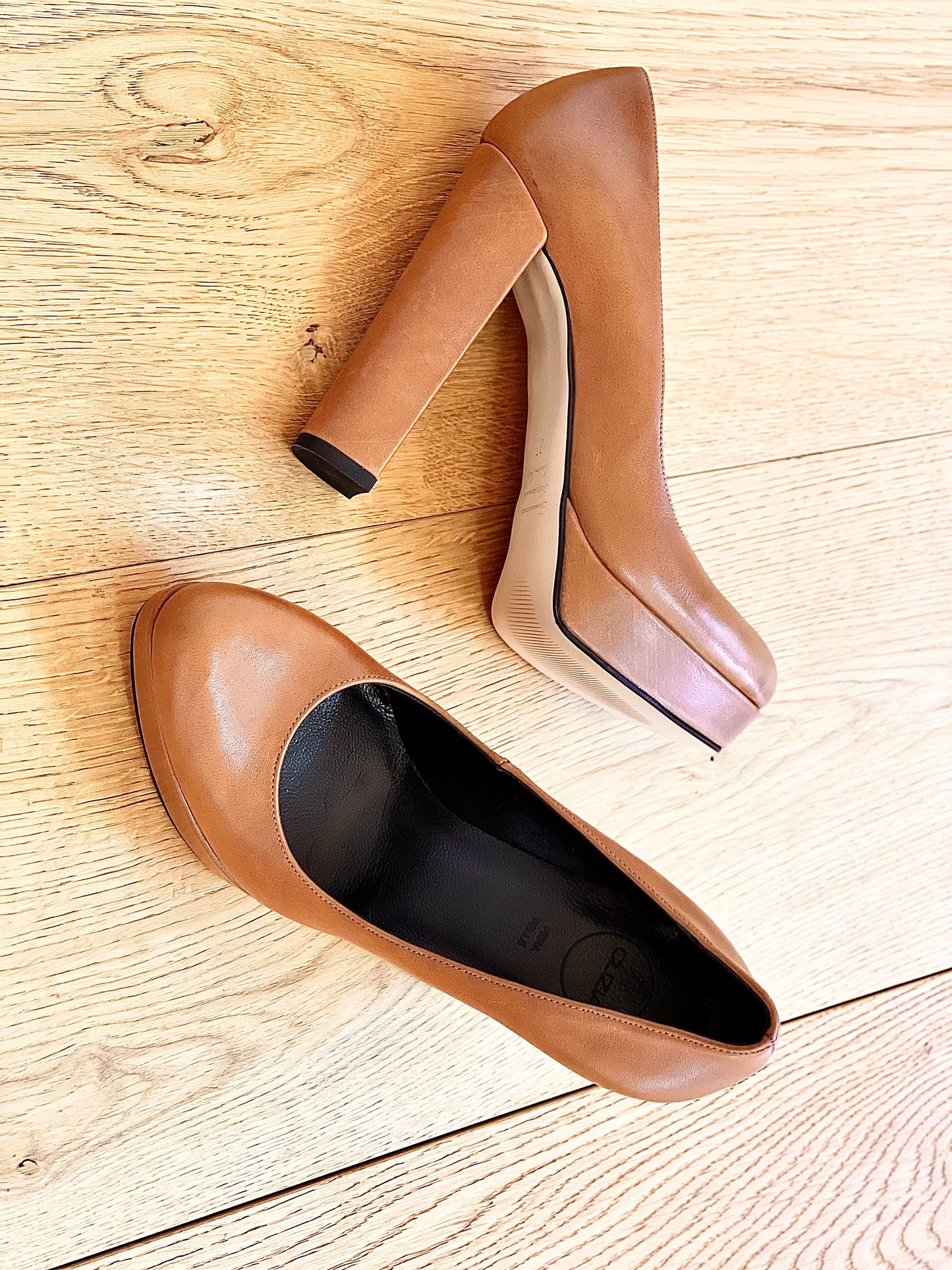 CANCUN LEATHER COGNAC