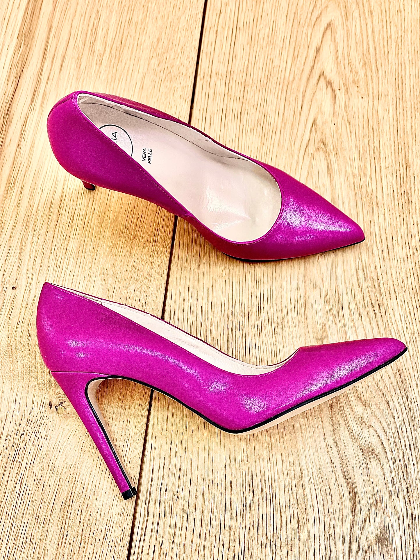 NOEUD CUIR FUCHSIA