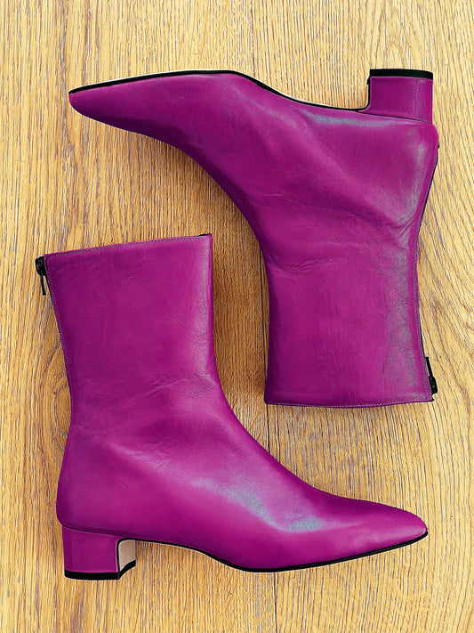 PLANET FUCHSIA LEATHER