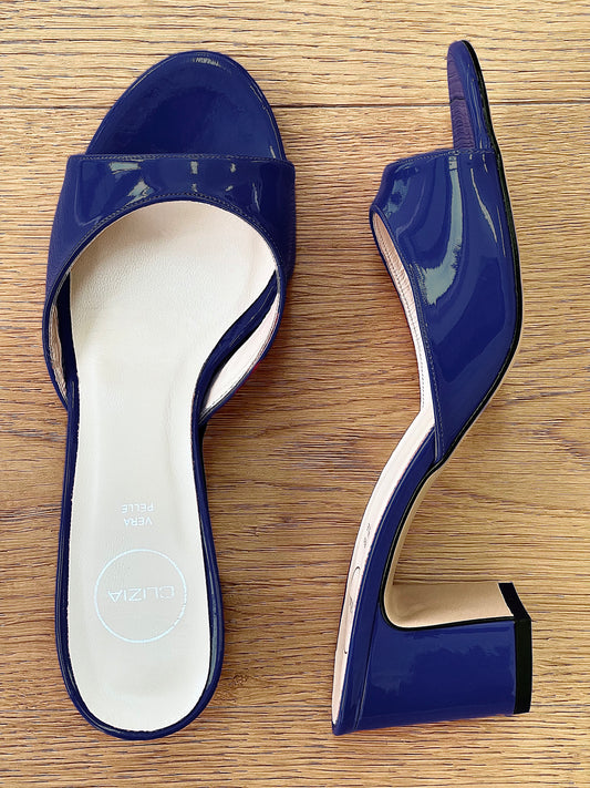AZAI BLAUW LAKLEER