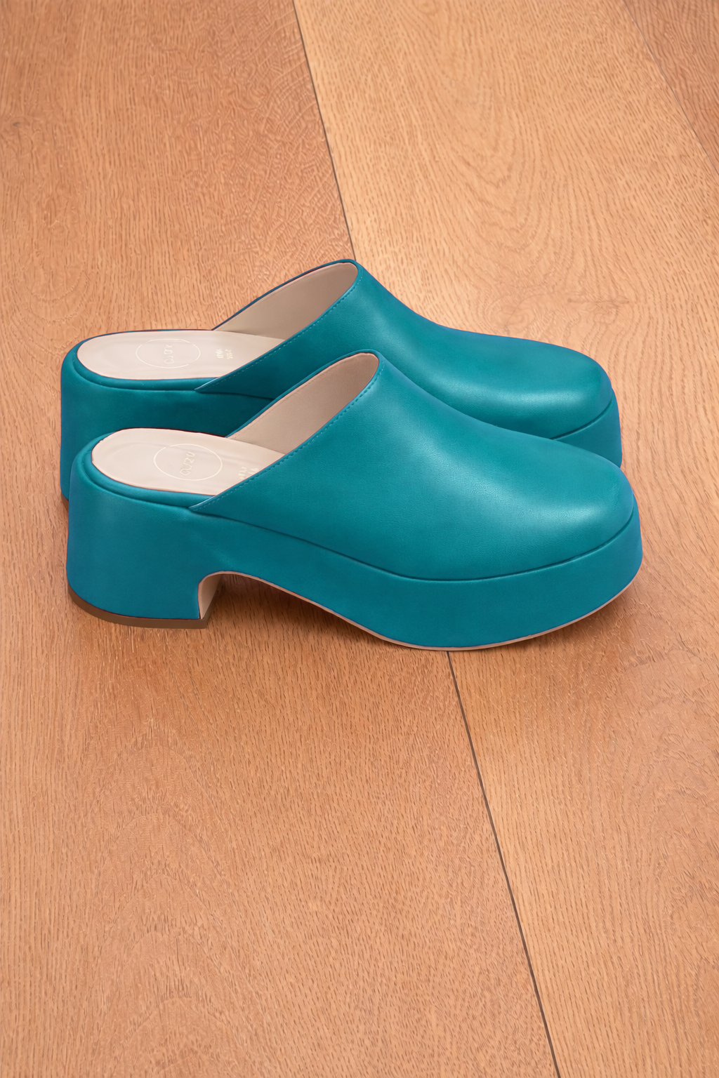 BAO BLAUW LEDER