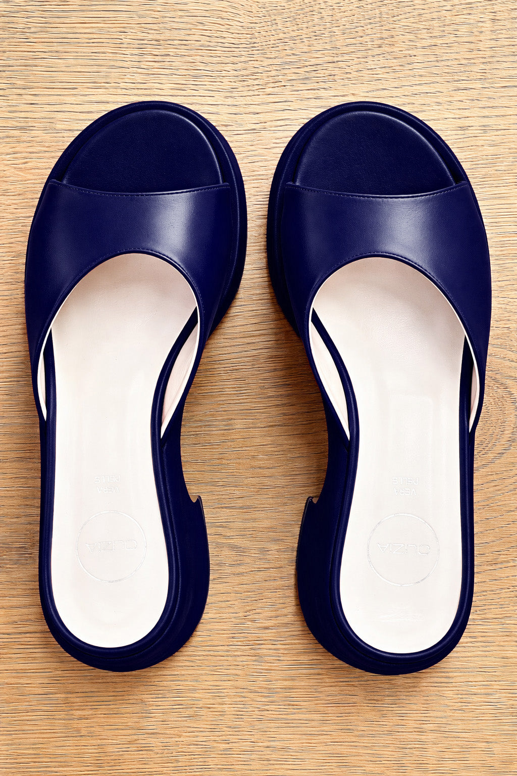 JACKIE BLAUW LEER