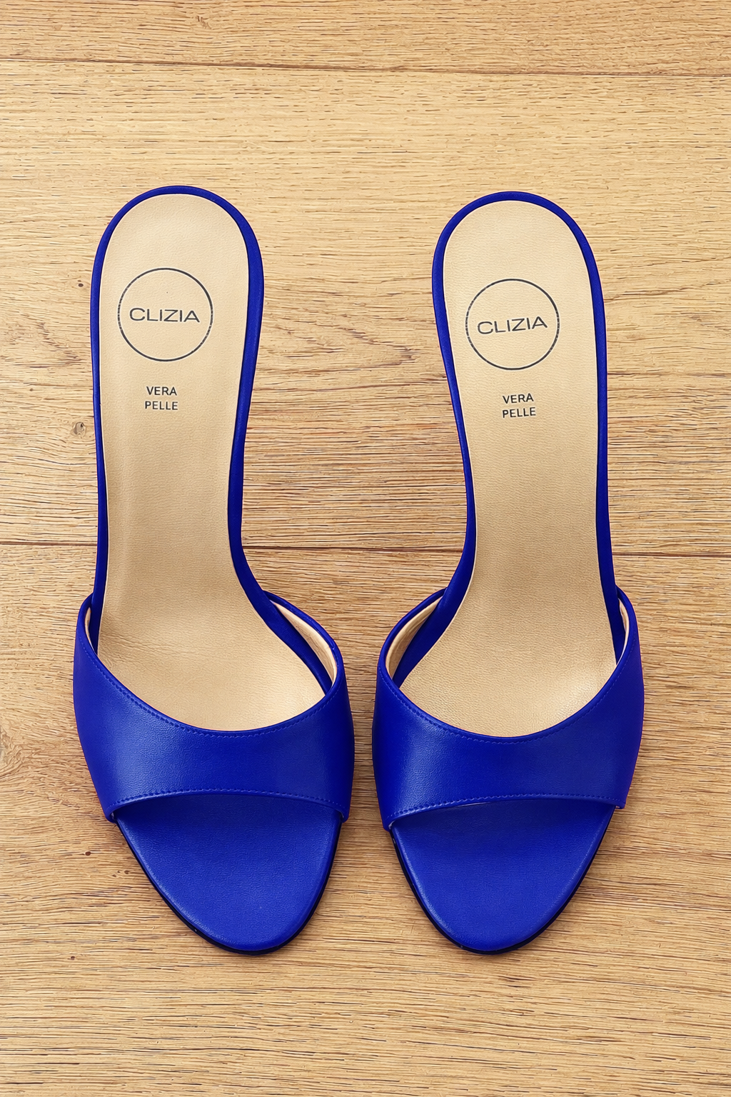 INES BLUE LEER