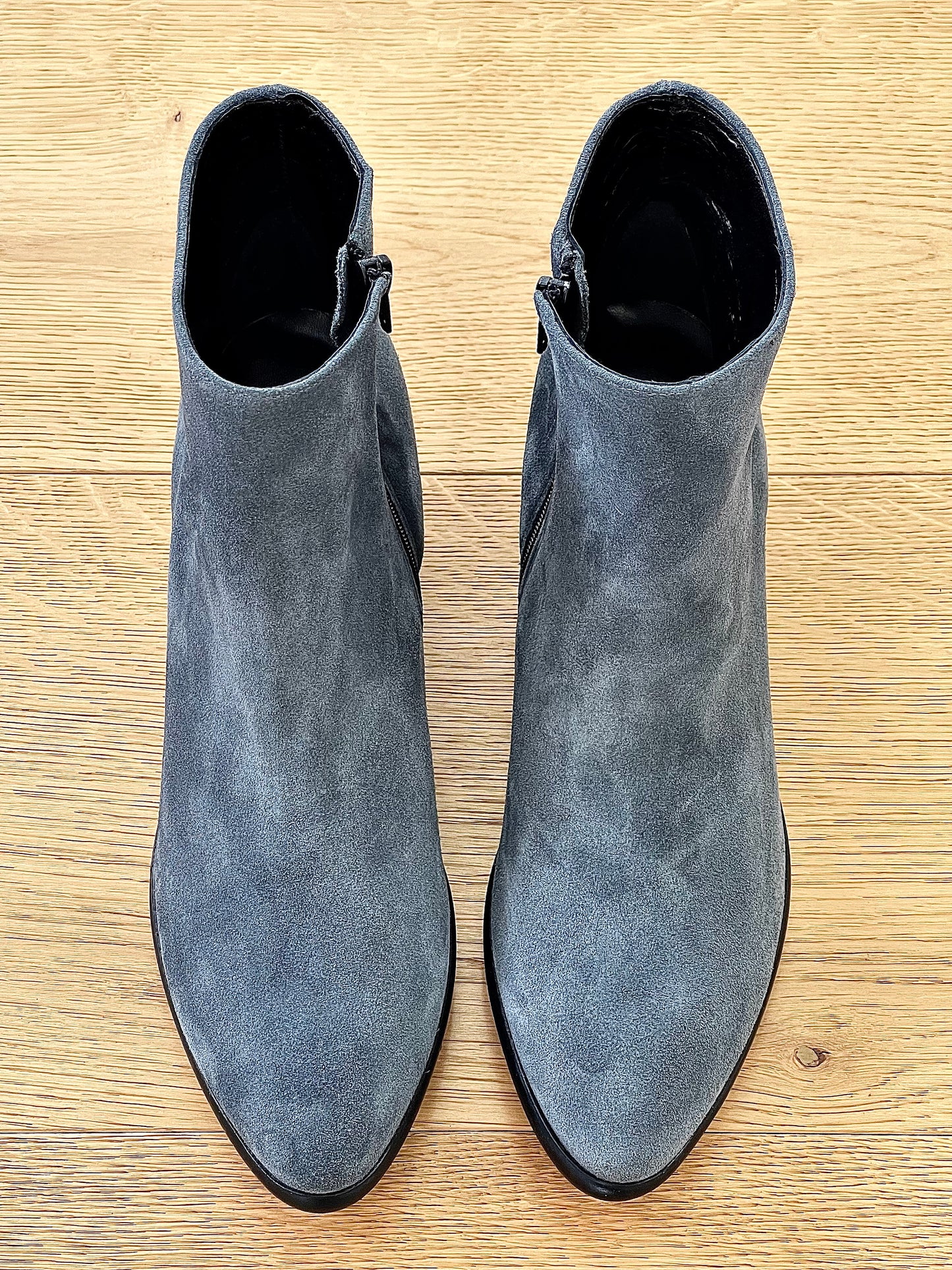 ELISABET GRIJS SUÈDE