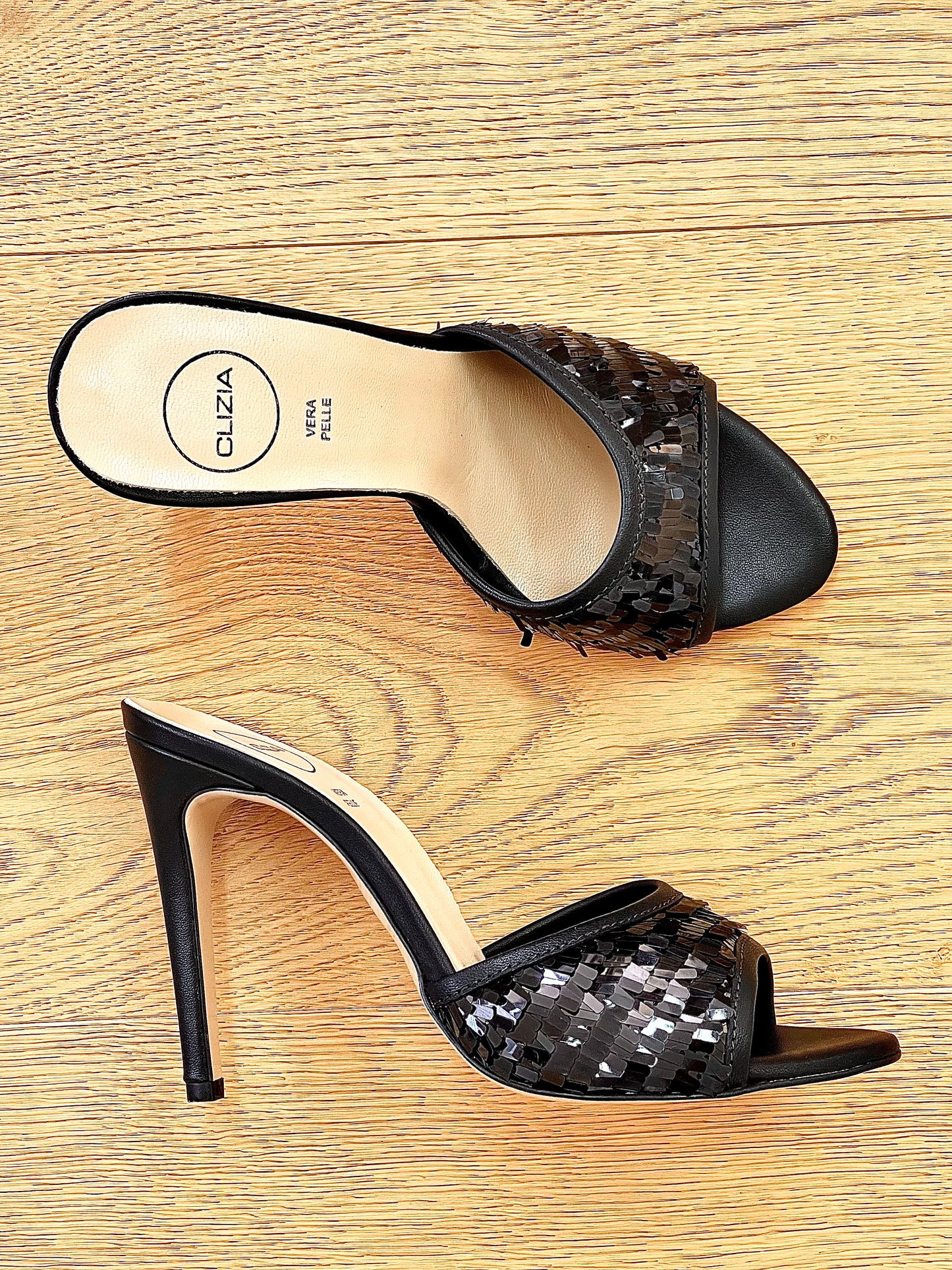 THEE ELEGANTIE ZWART