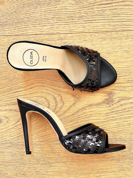 THEE ELEGANTIE ZWART