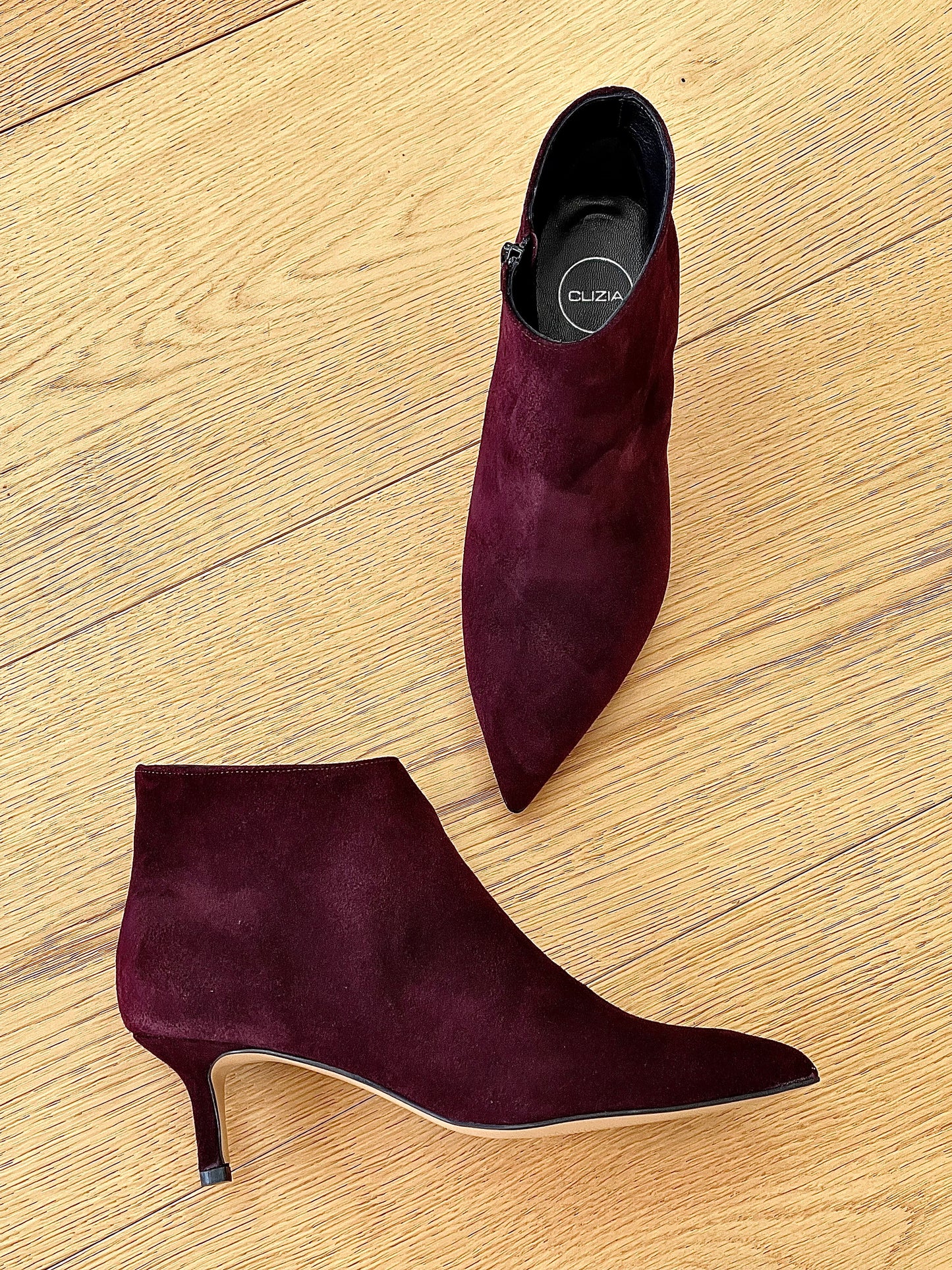 BORDEAUXRODE SUÈDE TIET