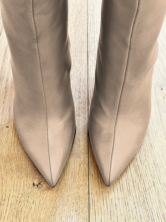 JUANA BEIGE LEDER