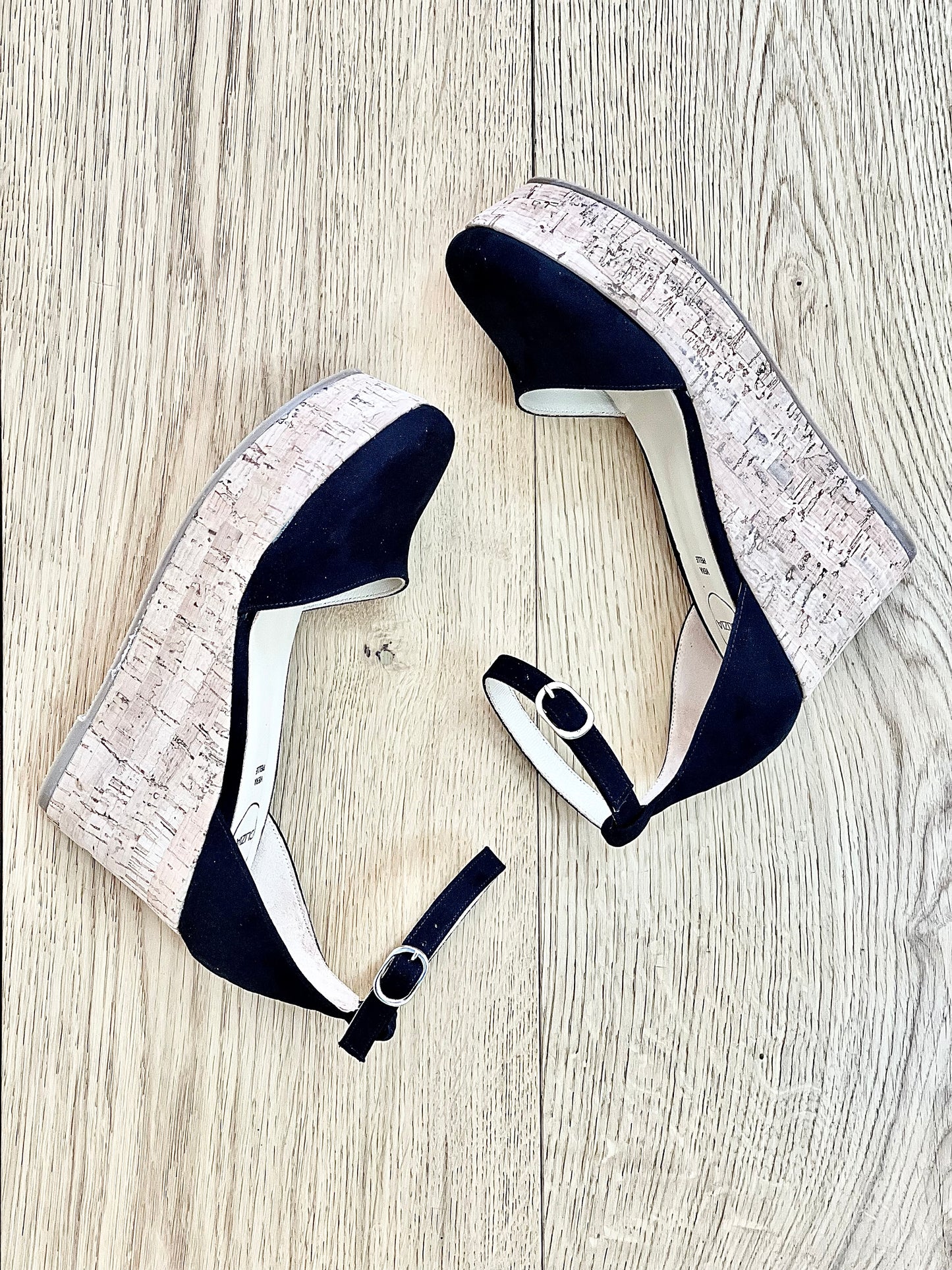 ZWART SUÈDE MANILLA