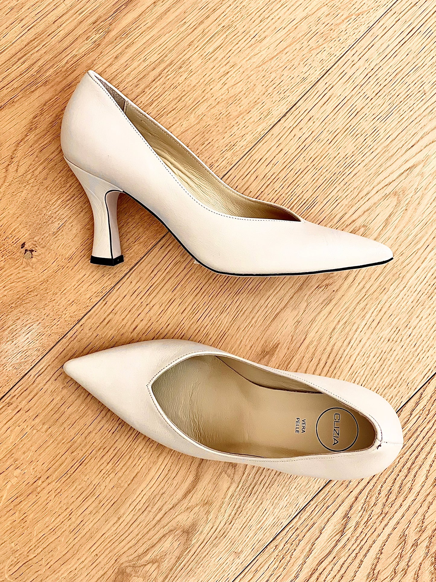 AMALIA LEER BEIGE