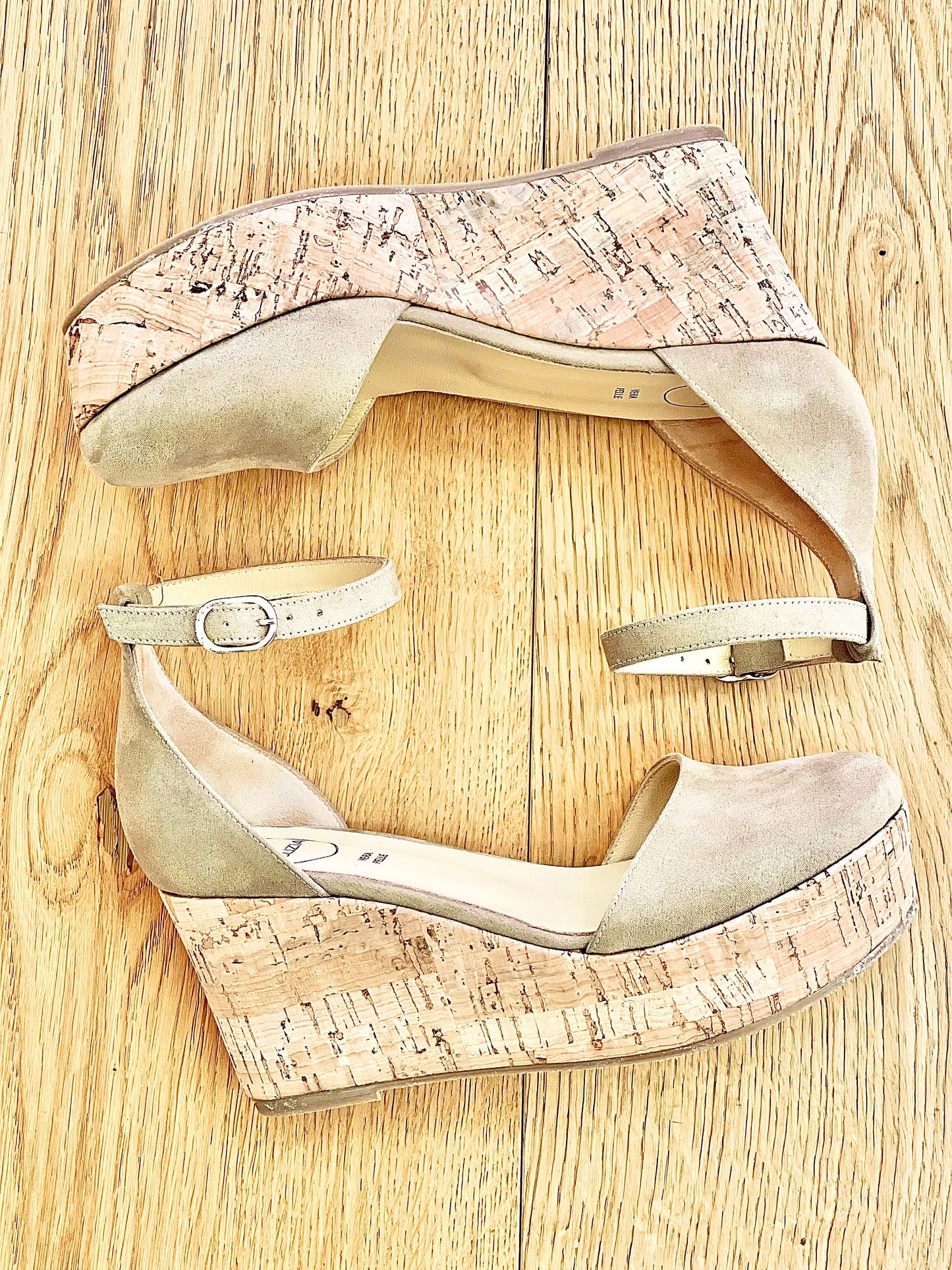 BEIGE SUÈDE MANILLA