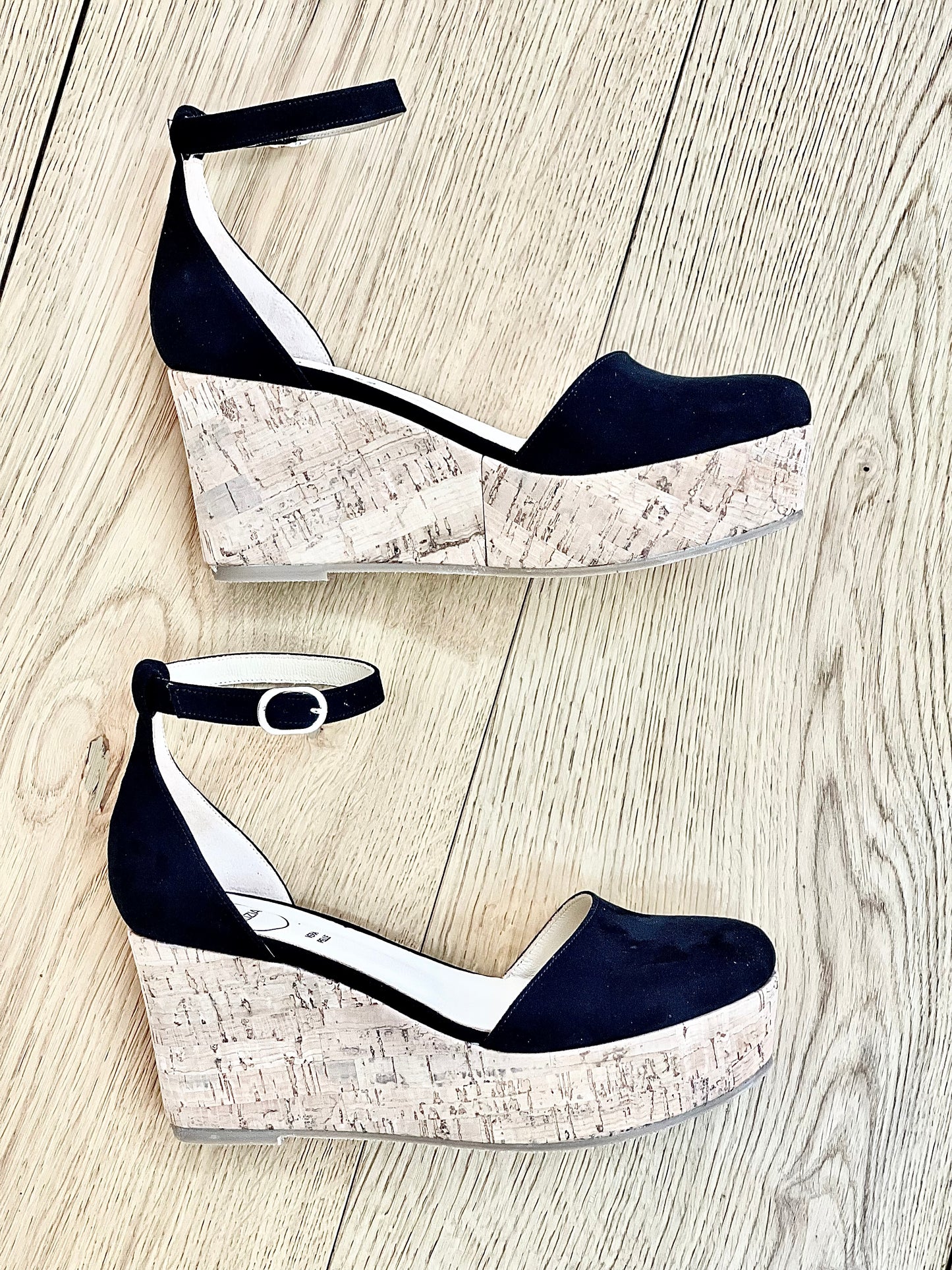 ZWART SUÈDE MANILLA