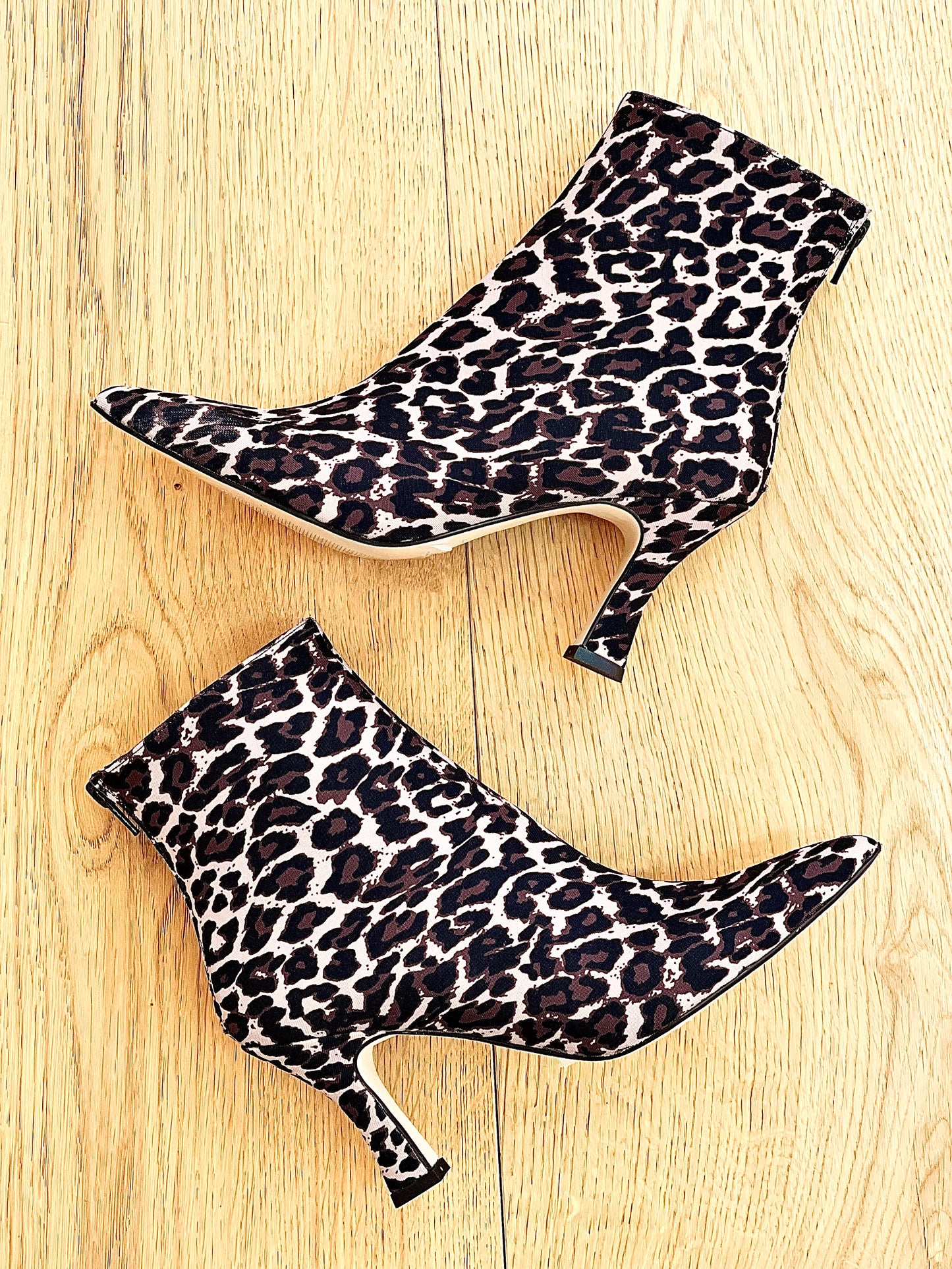 GEMACULEERDE LEUGENAAR