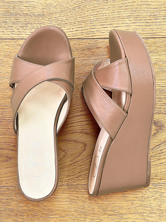 DAGO LEATHER TAUPE