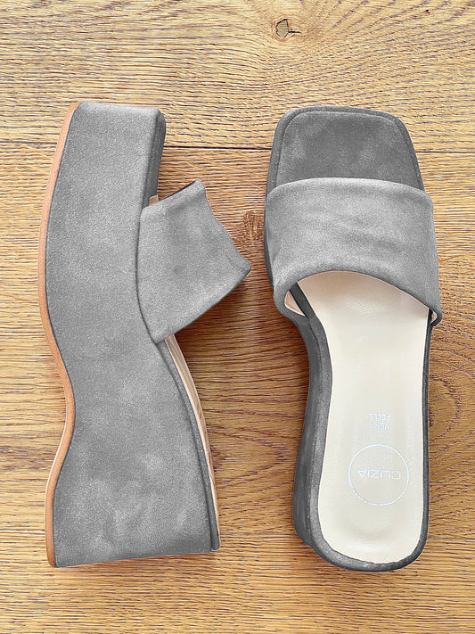 CONNIE SUEDE ICE