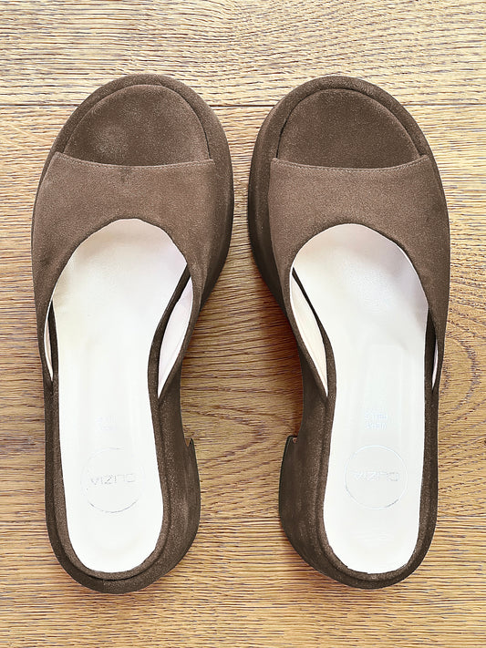 JACKIE SUEDE TAUPE