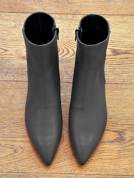 GERRI LEATHER SZARY