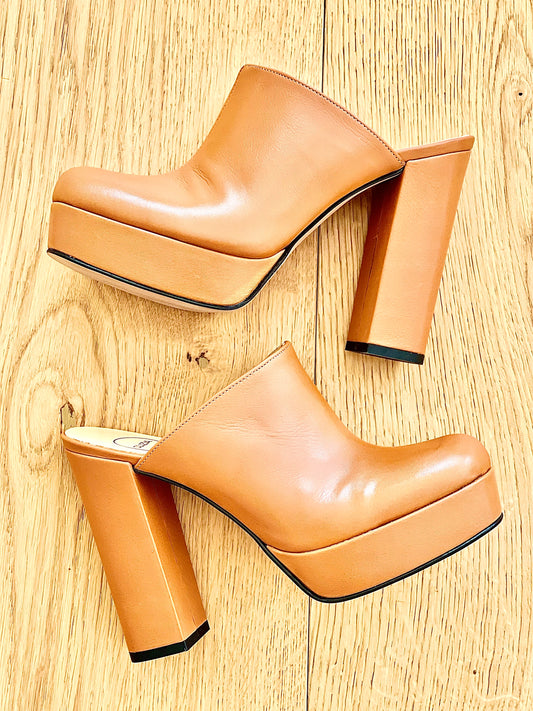 ELVIRA LEATHER