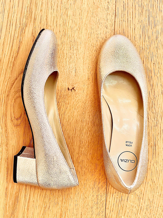 GOLD TAYLOR